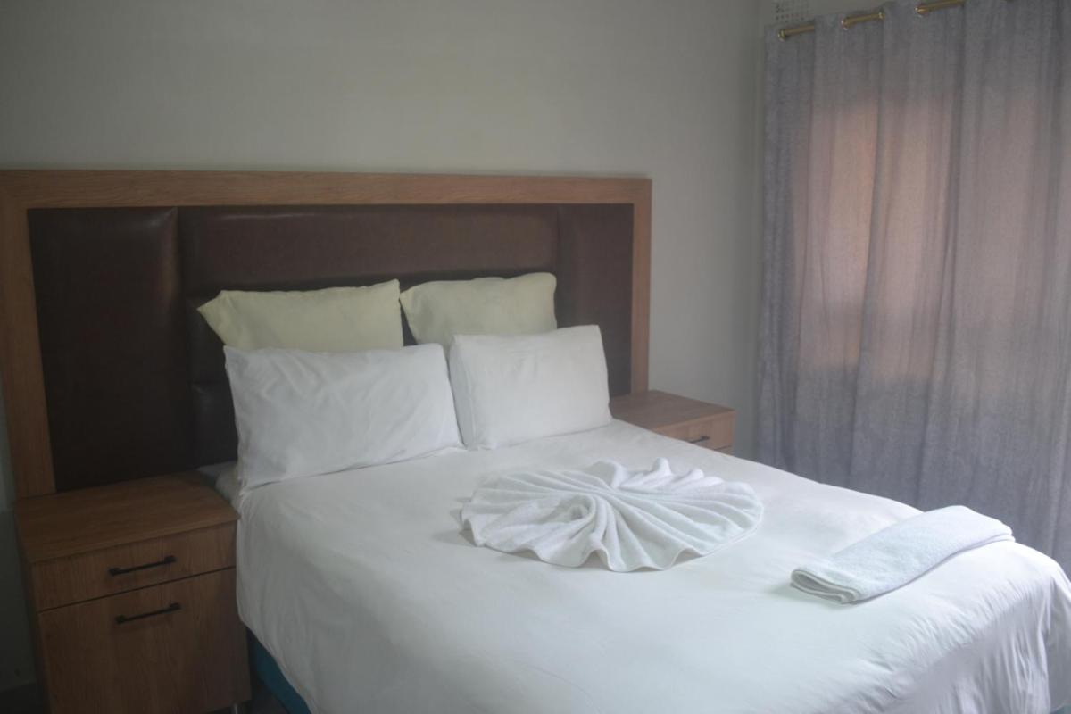 Budget Double Room photo 3
