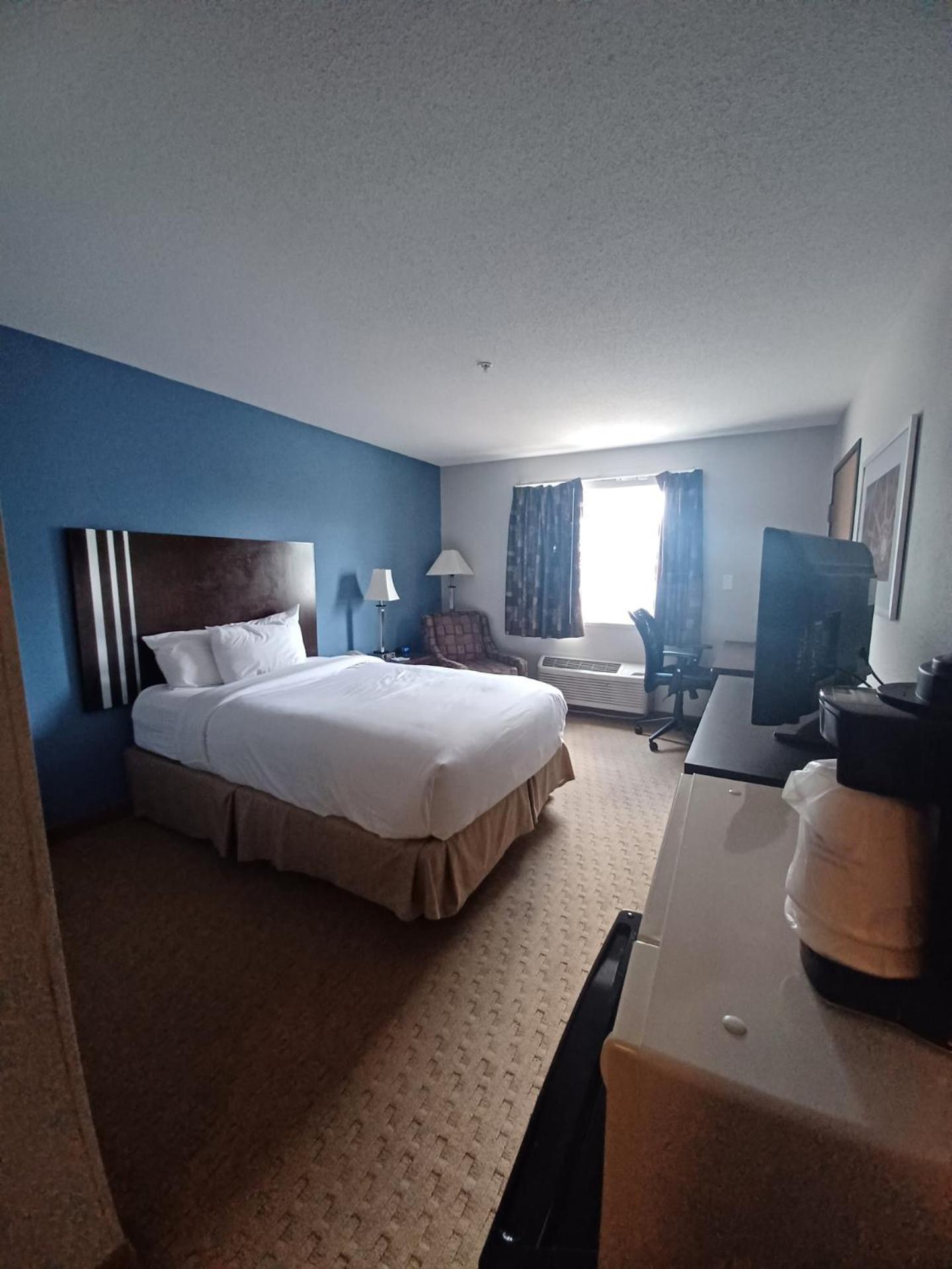 Double Room - Disability Access/Non-Smoking - Photo 3