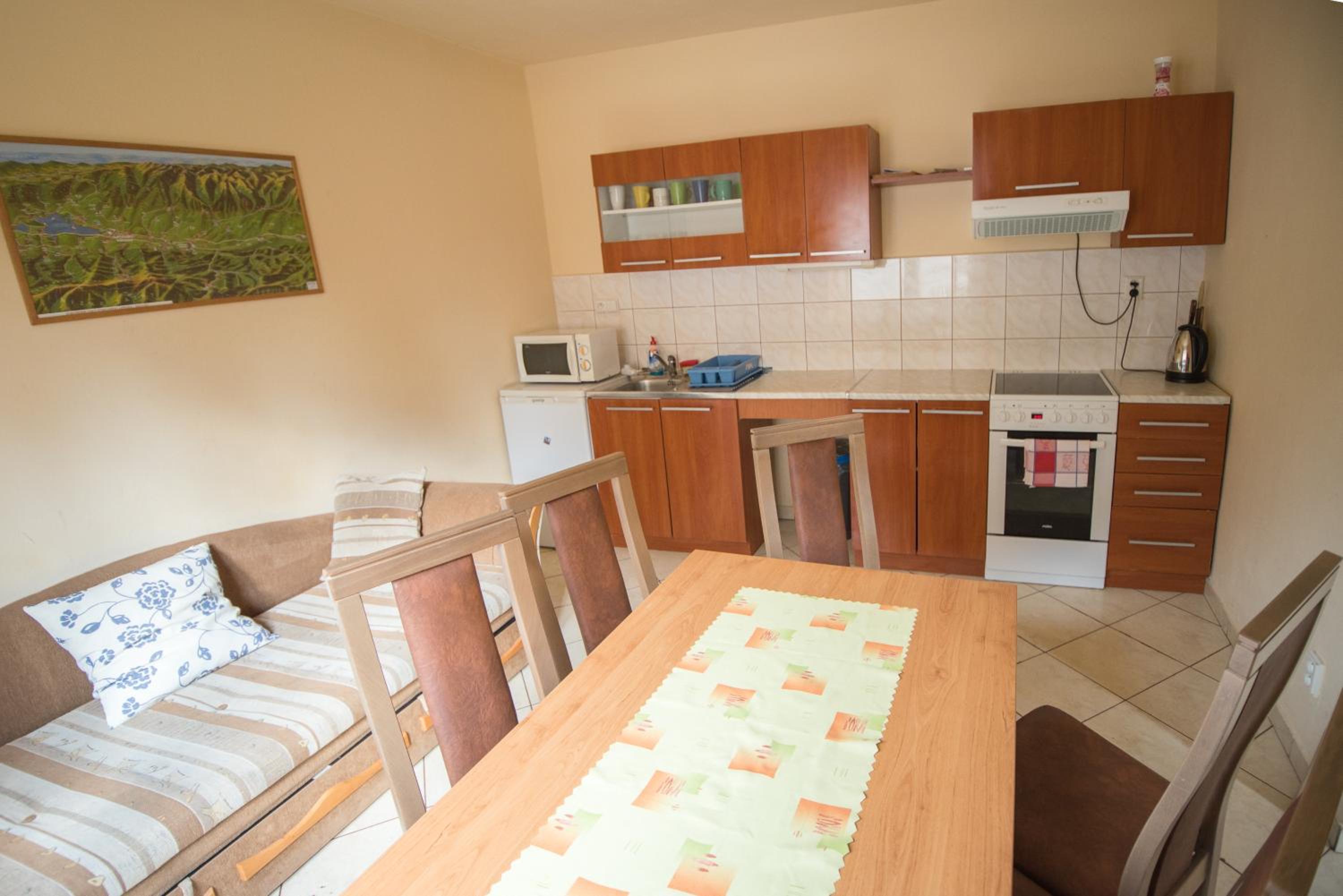 Two-Bedroom House - Photo 20