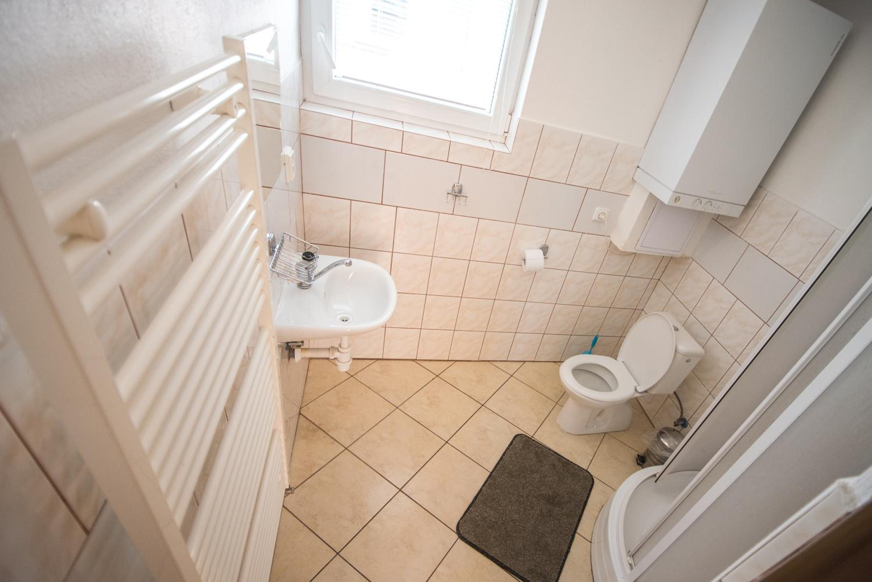 Two-Bedroom House - Photo 21