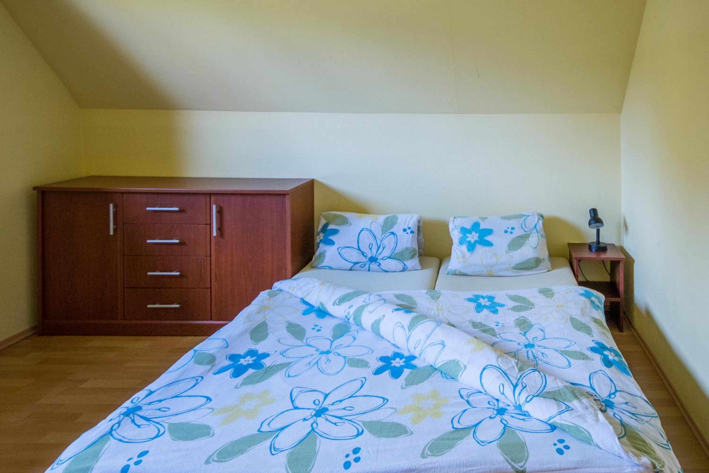 Two-Bedroom House - Photo 25