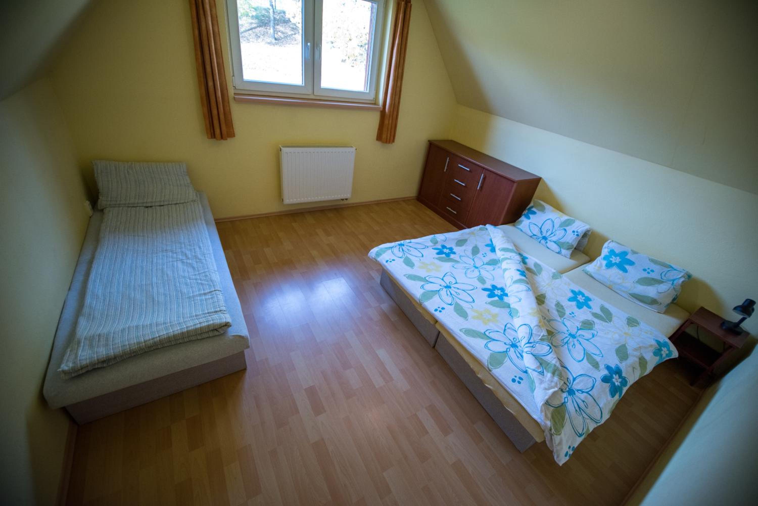 Two-Bedroom House - Photo 28