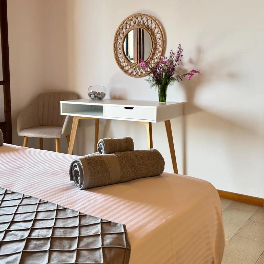 One-Bedroom Apartment with Sea View and Balcony photo 2