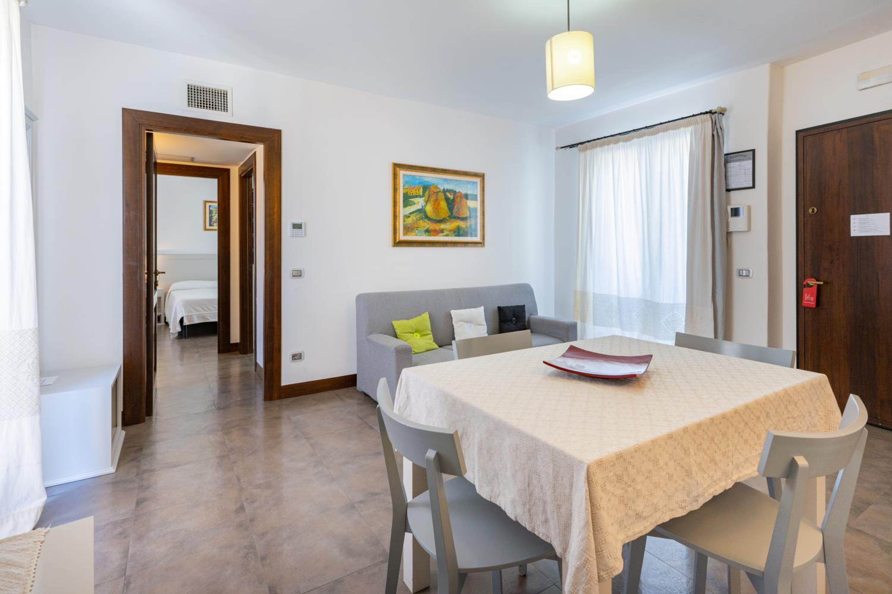 One-Bedroom Suite with Balcony - Photo 11