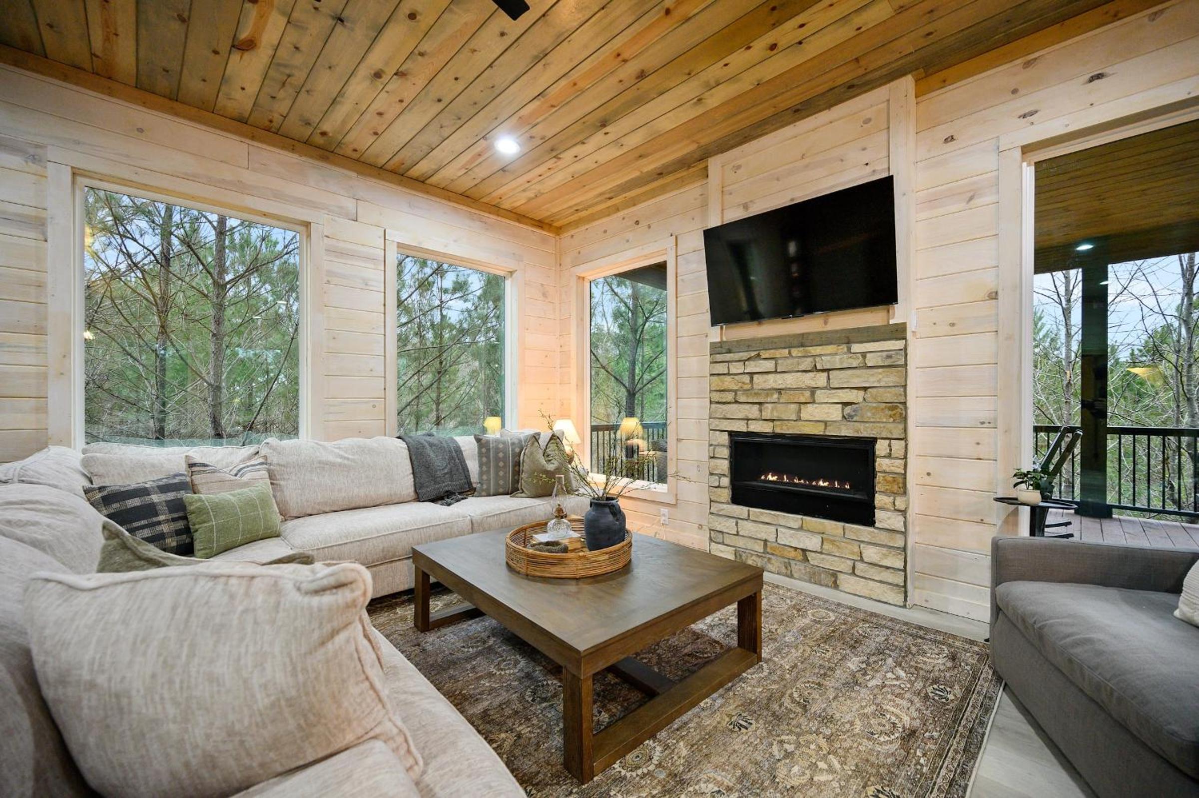 Family Room photo 2