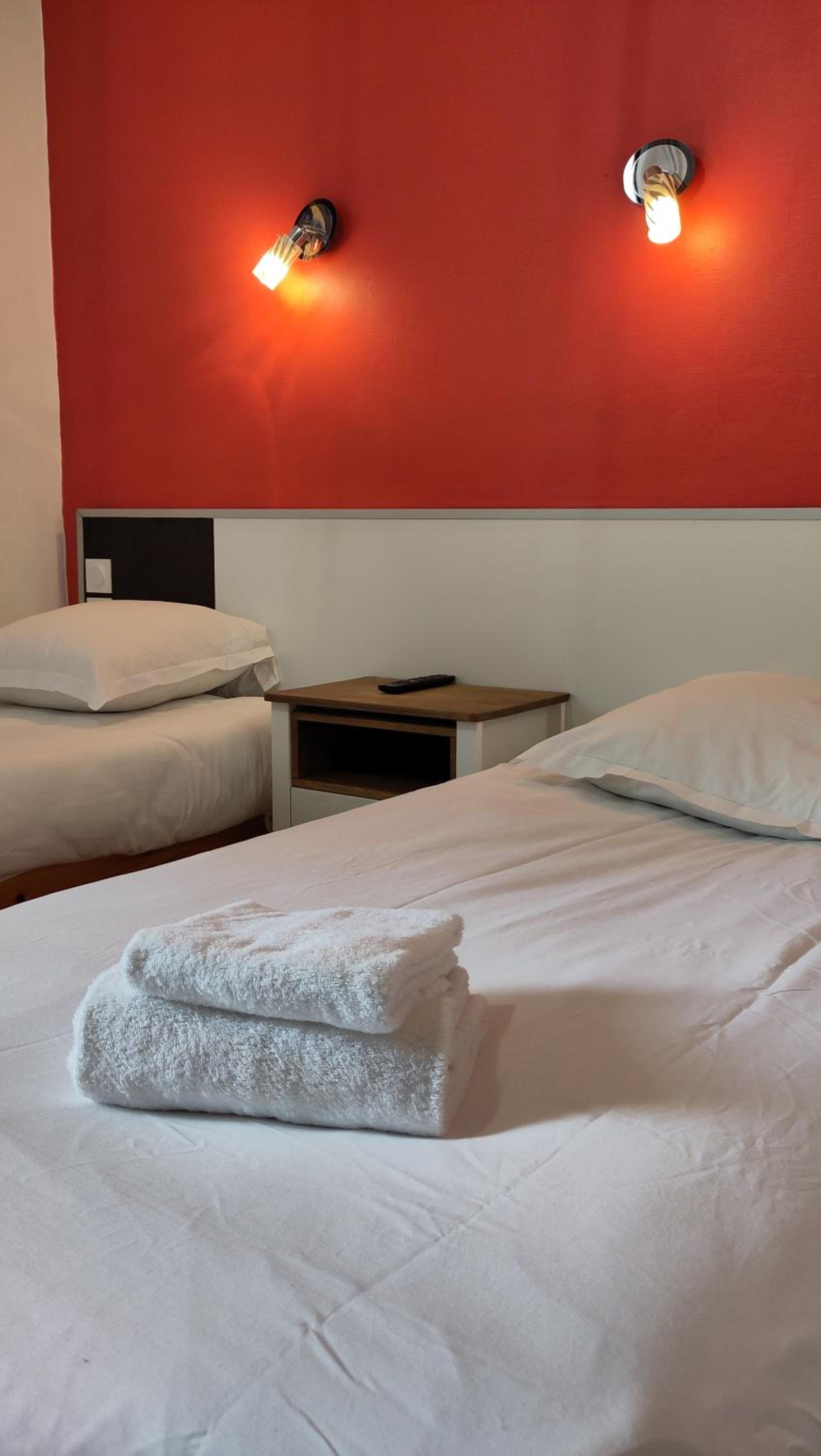 Standard Double Room photo 3