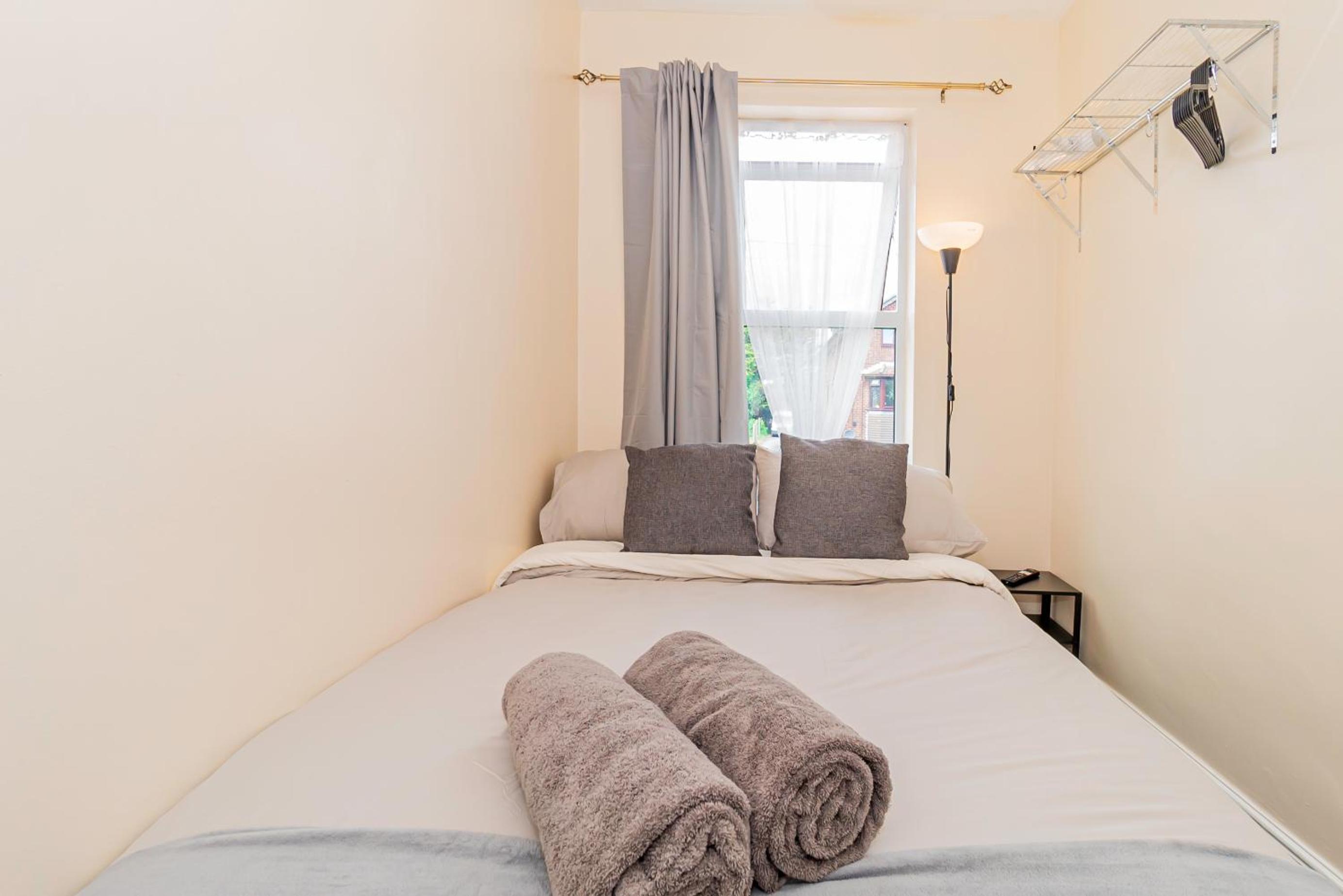 Double Room with Shared Bathroom photo 1