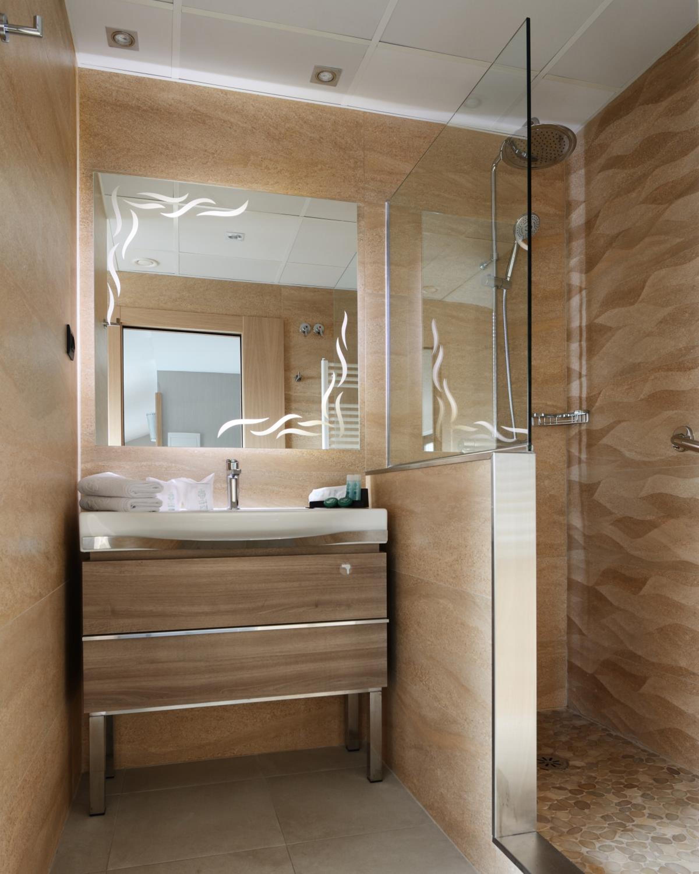 Double or Twin Room with Terrace photo 2