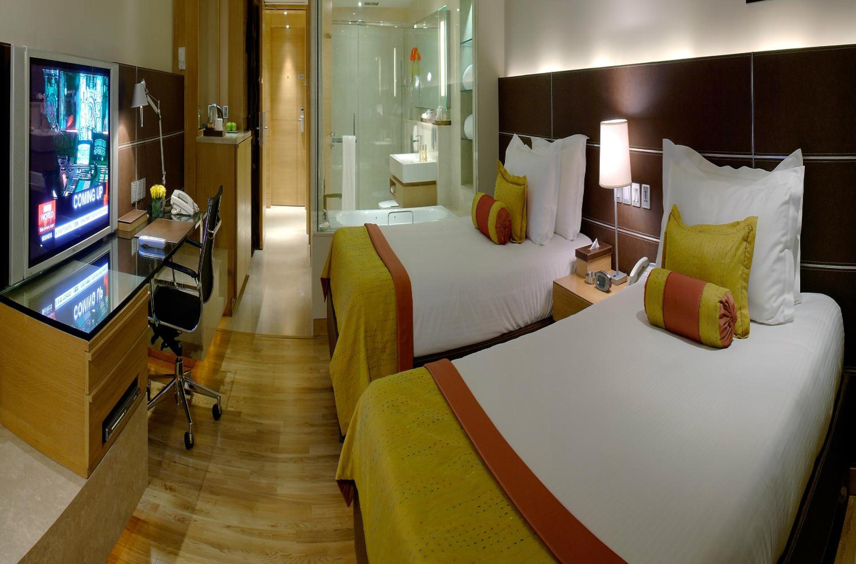 Premier Twin Room - 10% discount on Food & soft beverages, Laundry & Spa