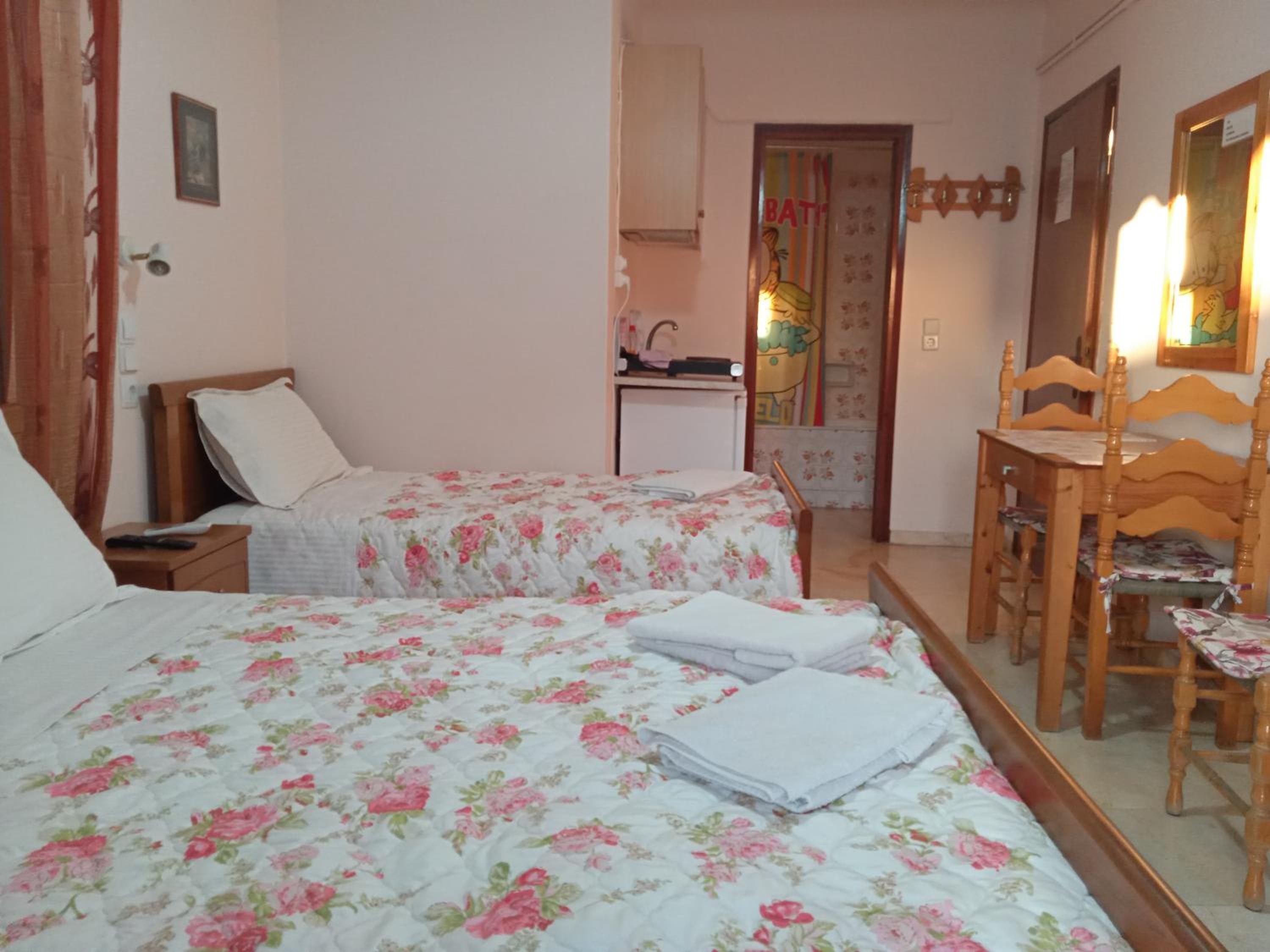 Triple Room with Terrace photo 2