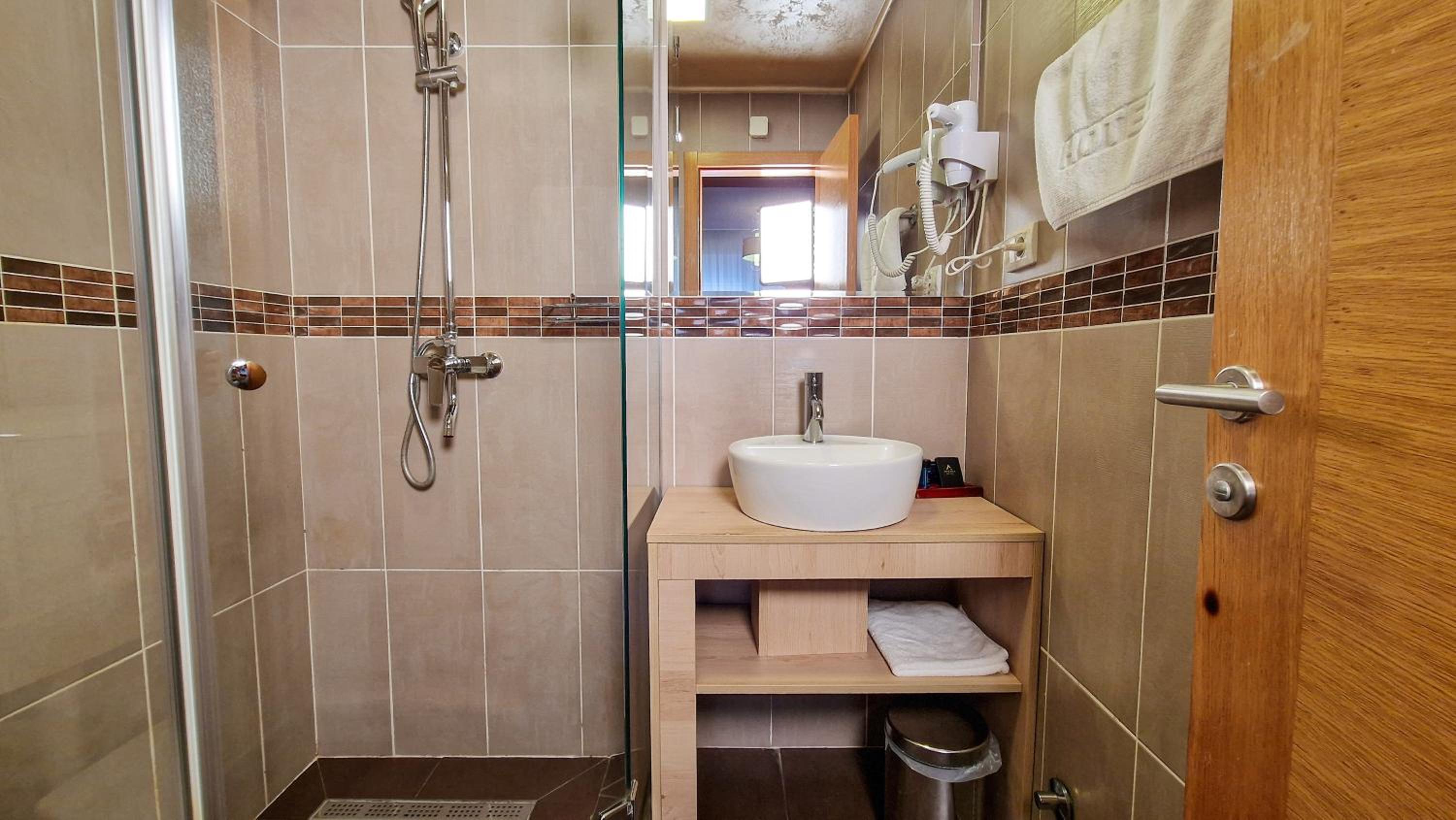 Standard Triple Room photo 2