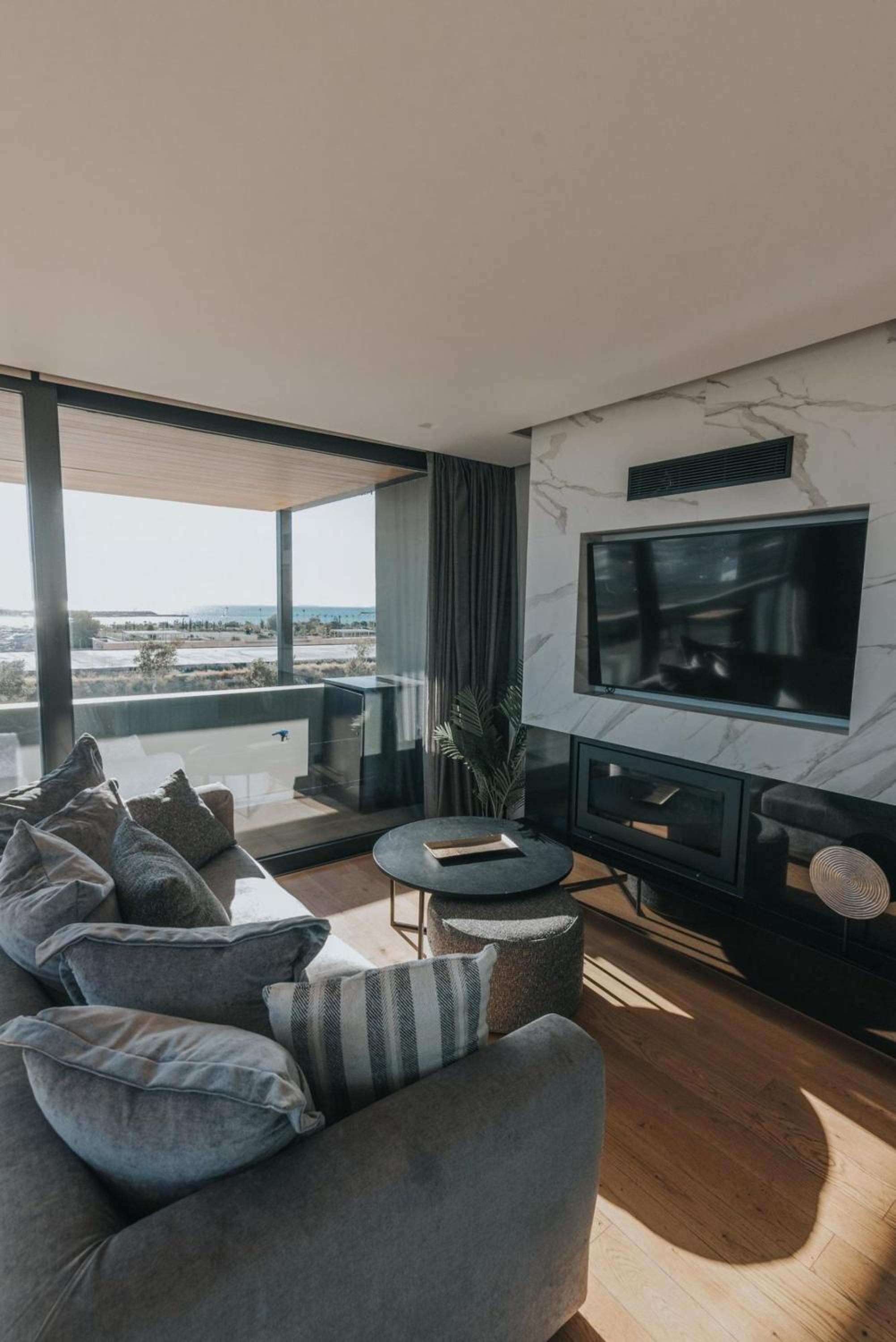 Serenity Apartment photo 3