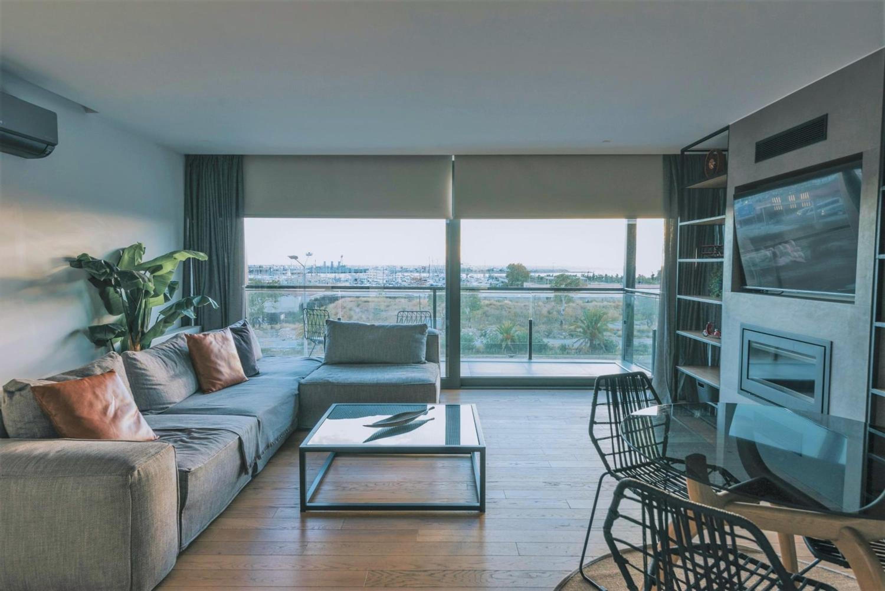 Modern Oasis photo 1