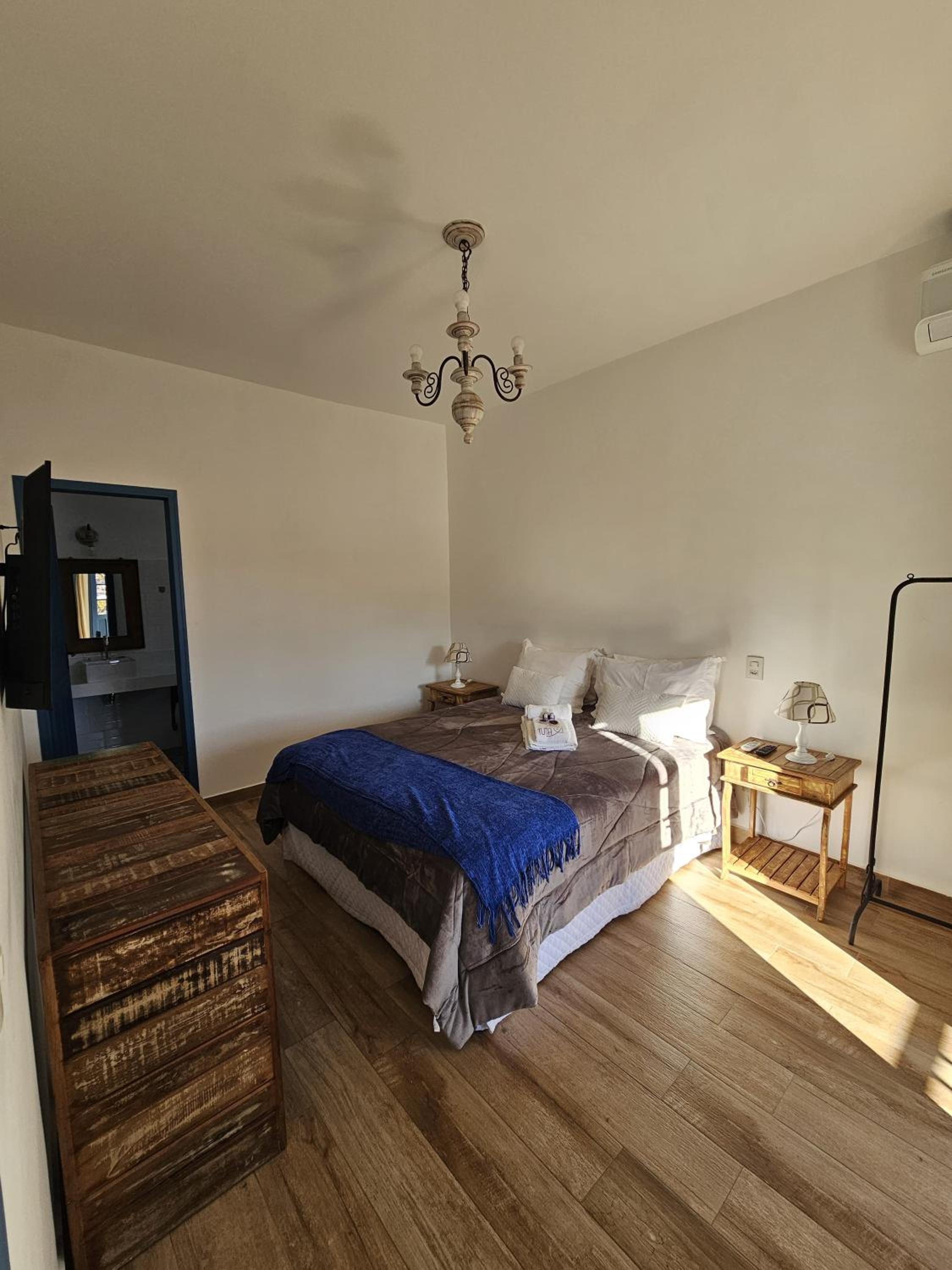 Queen Room with Balcony photo 2