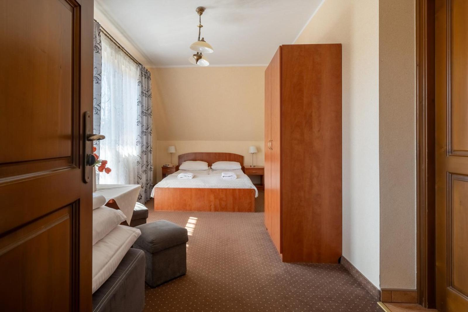Deluxe Triple Room with Balcony - Photo 6