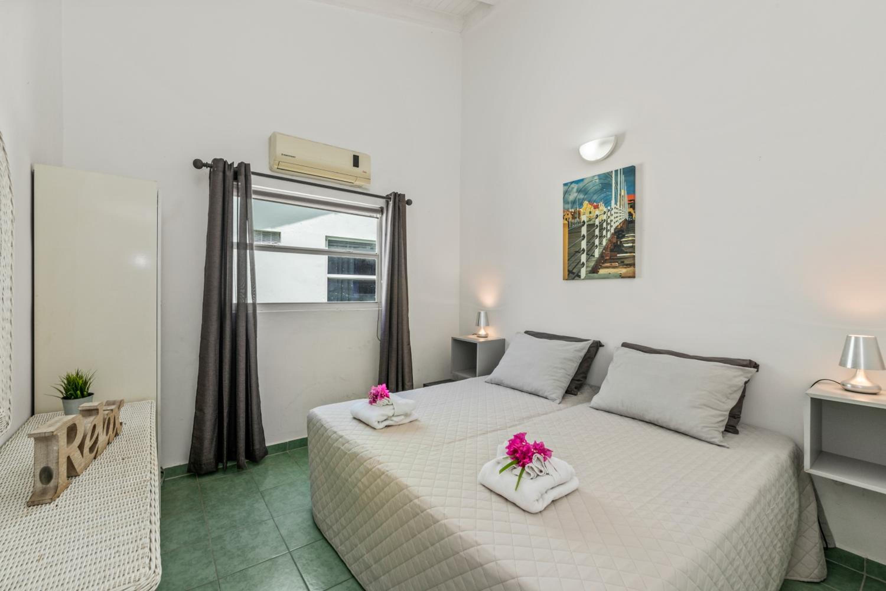 One-Bedroom Apartment with Pool View