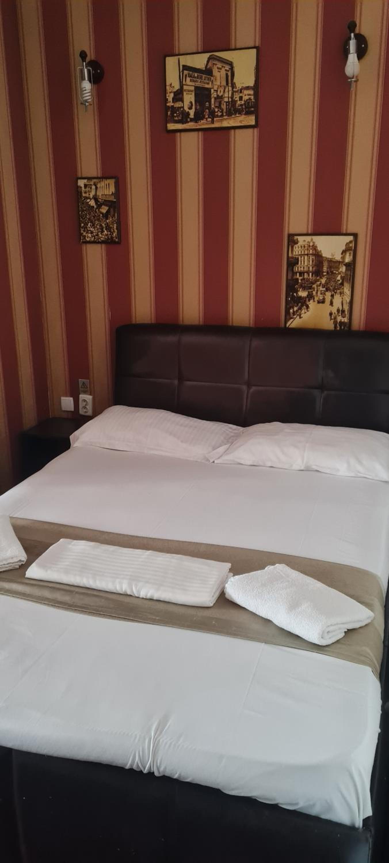 Standard Double/Twin Room photo 3