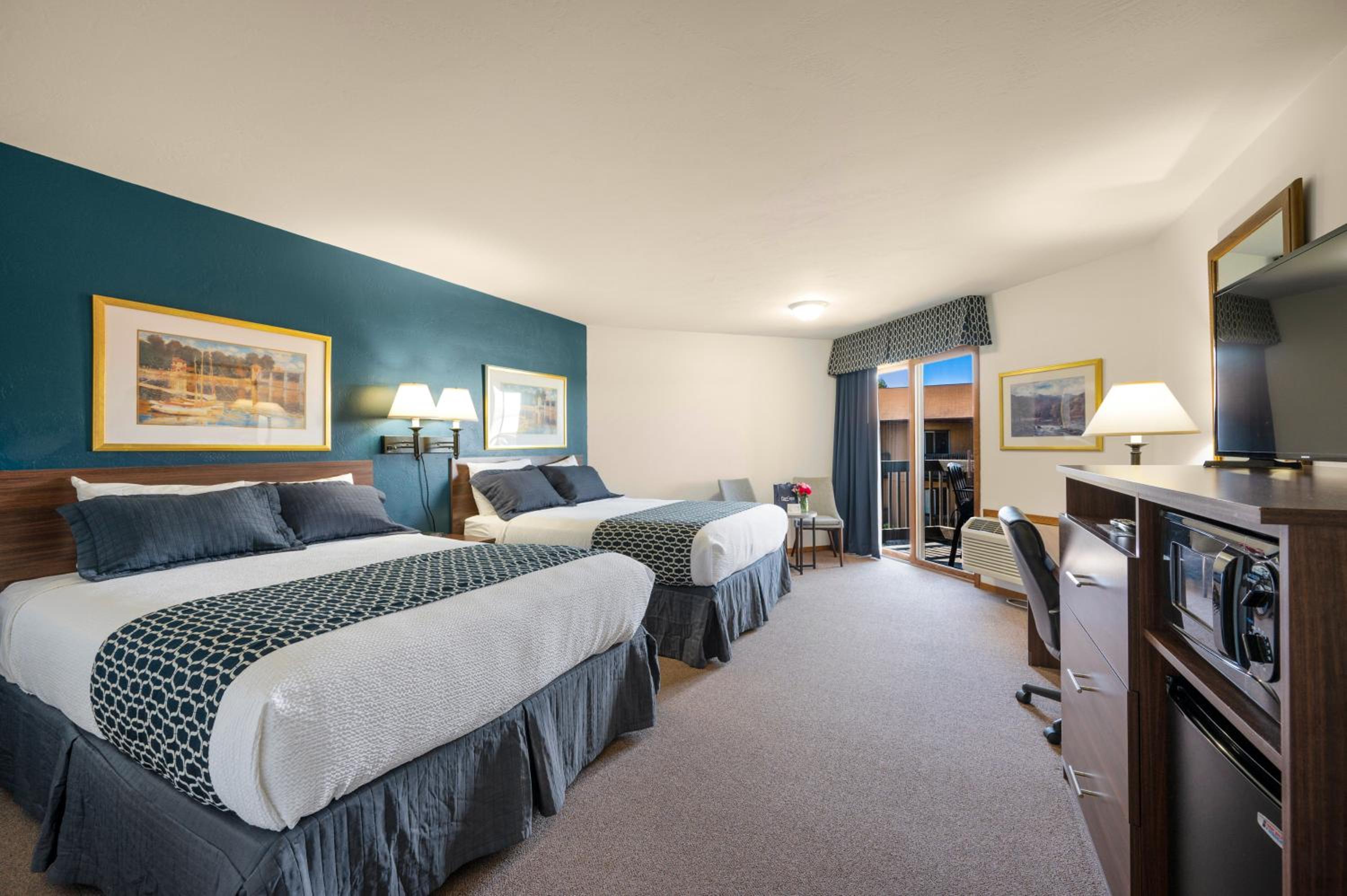 Queen Room photo 1