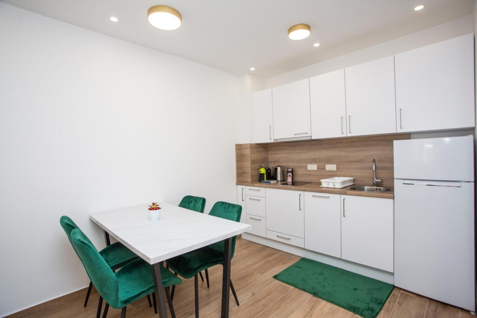 One-Bedroom Apartment with Balcony photo 2