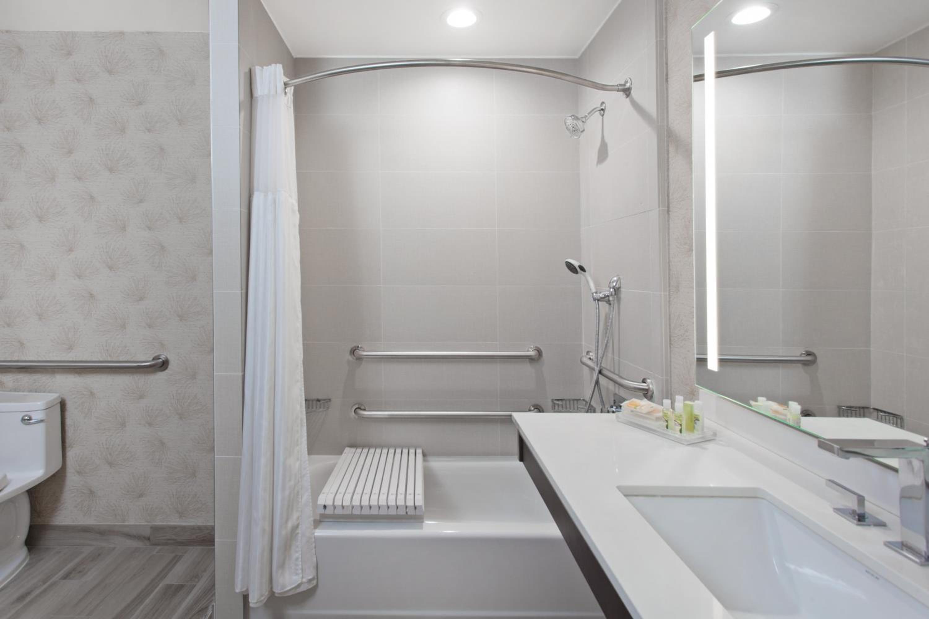 Queen Room with Two Queen Beds - Disability Access with Roll In Shower photo 3