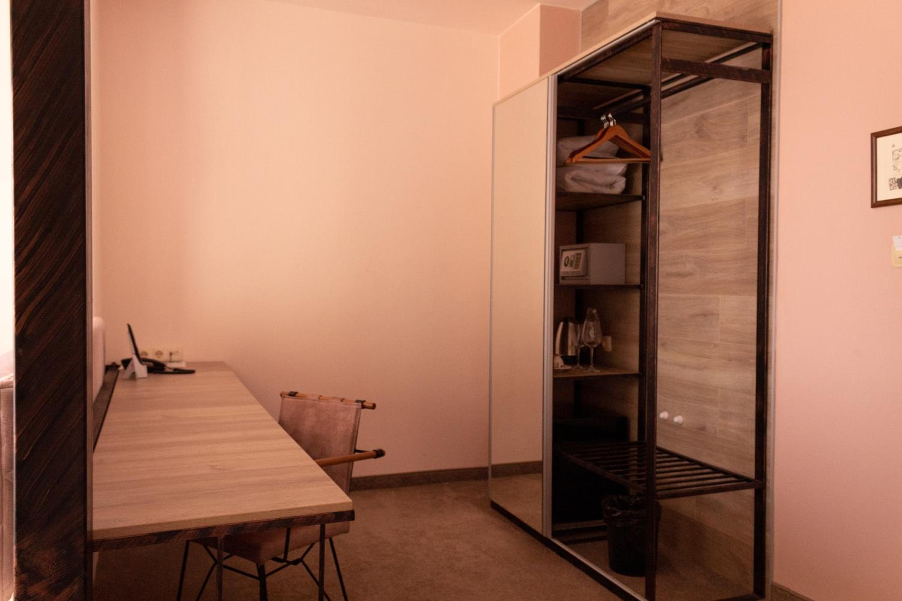 Deluxe Studio - Photo 2