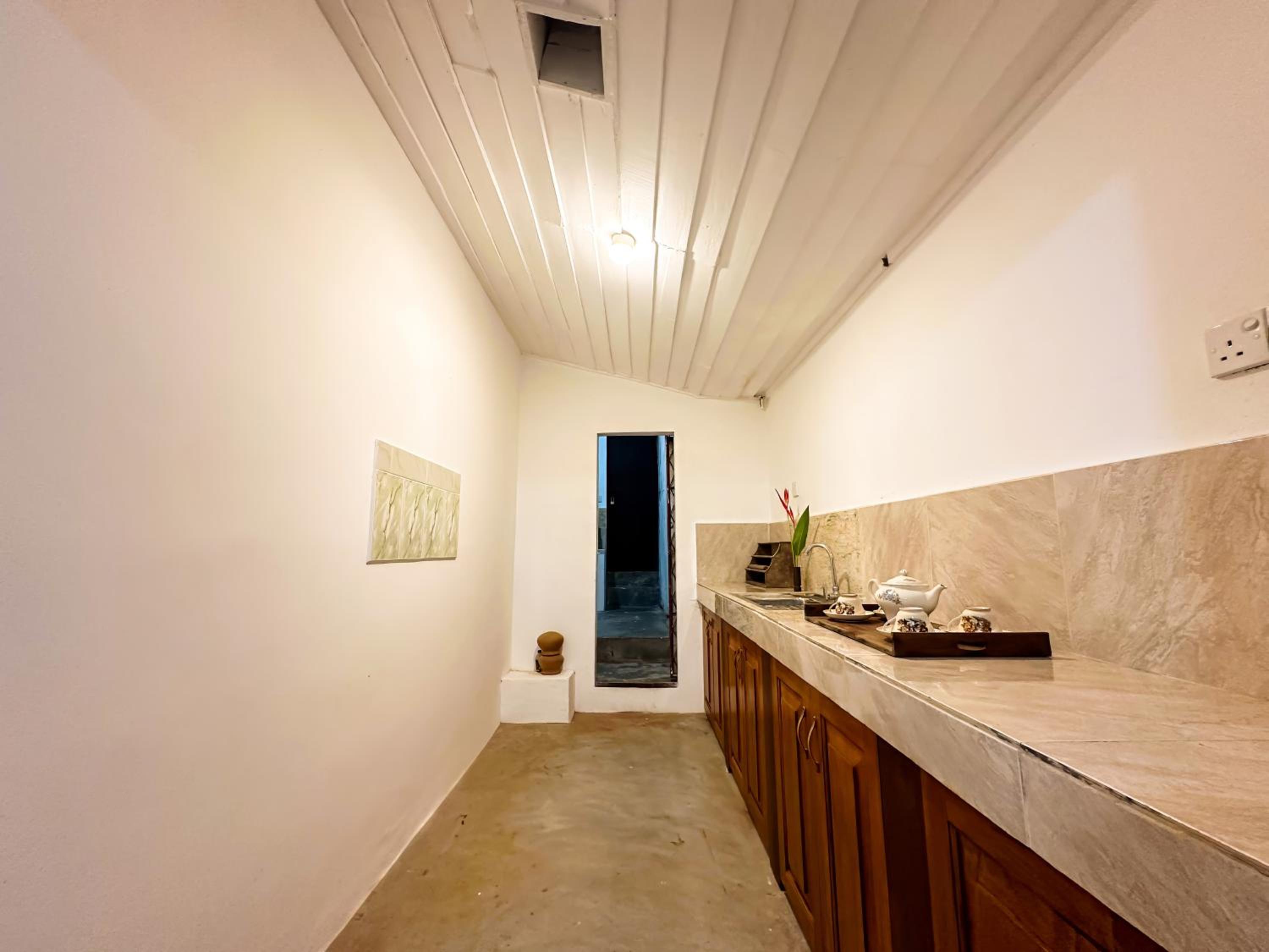 Double or Twin Room - Photo 4