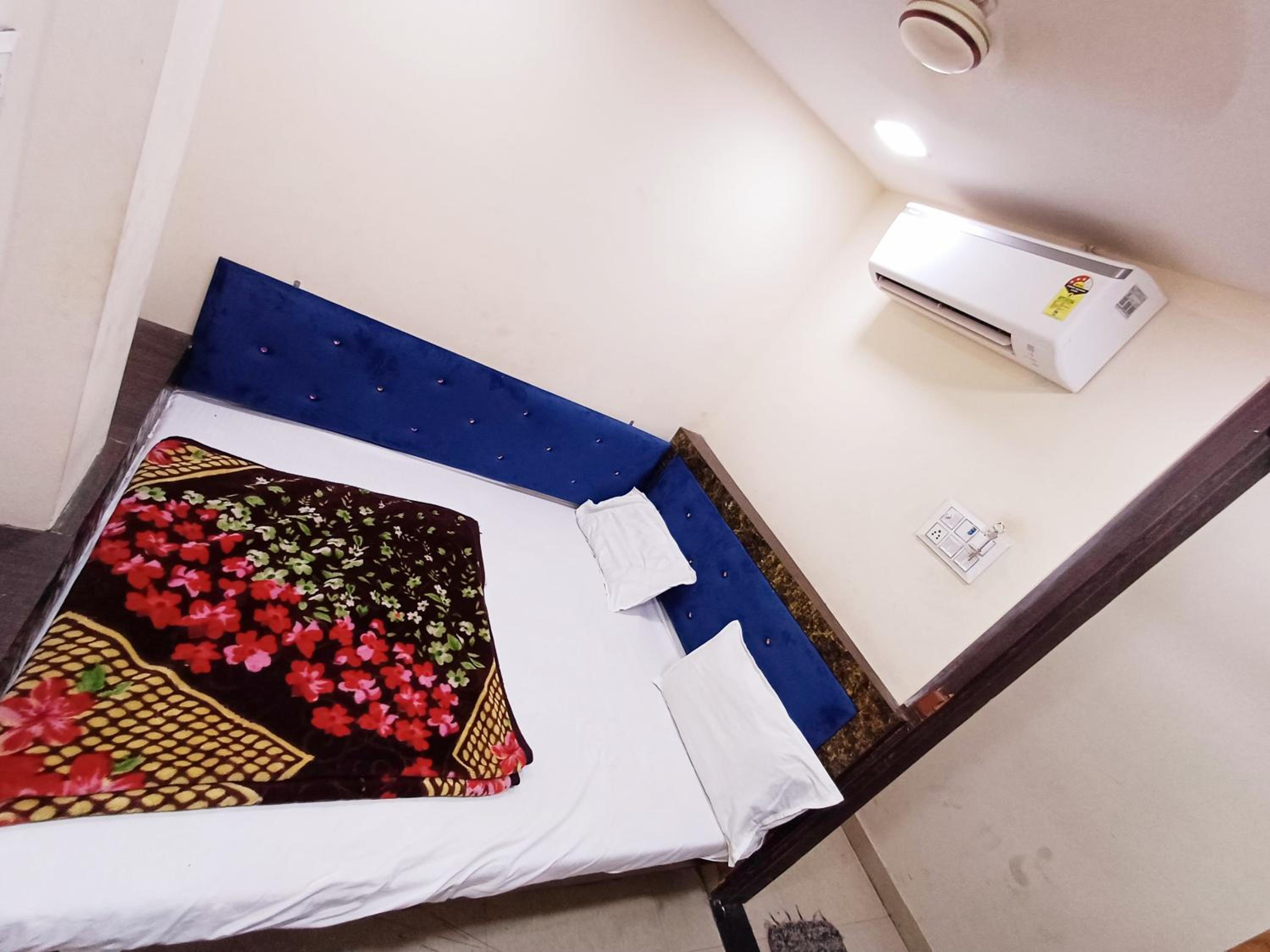 Single Room photo 1