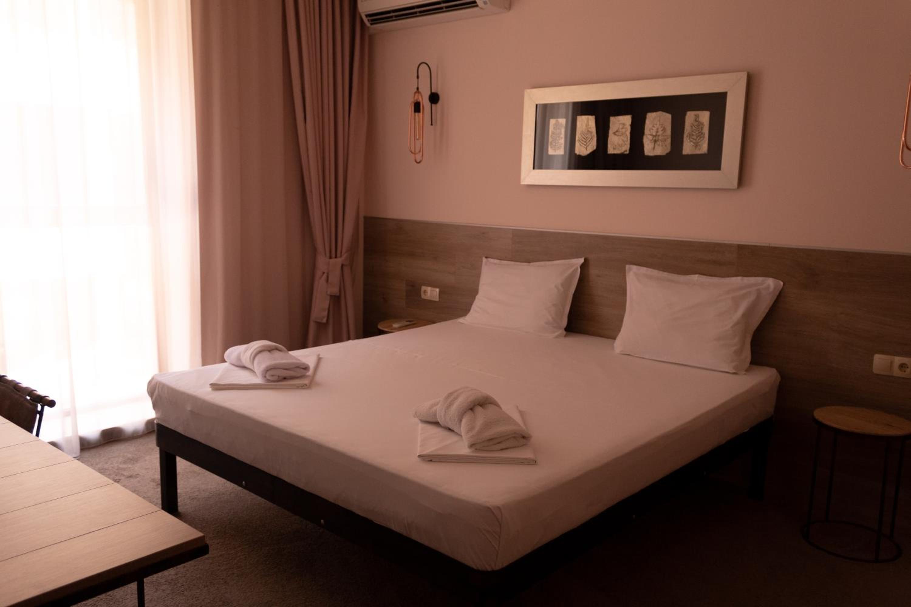 Double or Twin Room - Photo 3