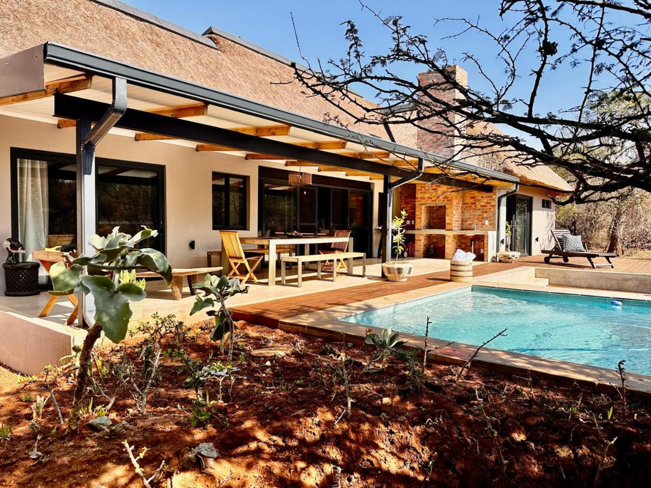 Three-Bedroom Villa photo 2
