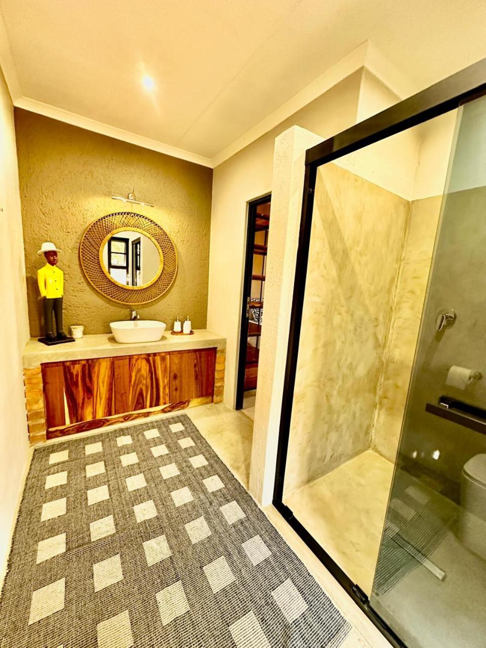 Three-Bedroom Villa photo 3