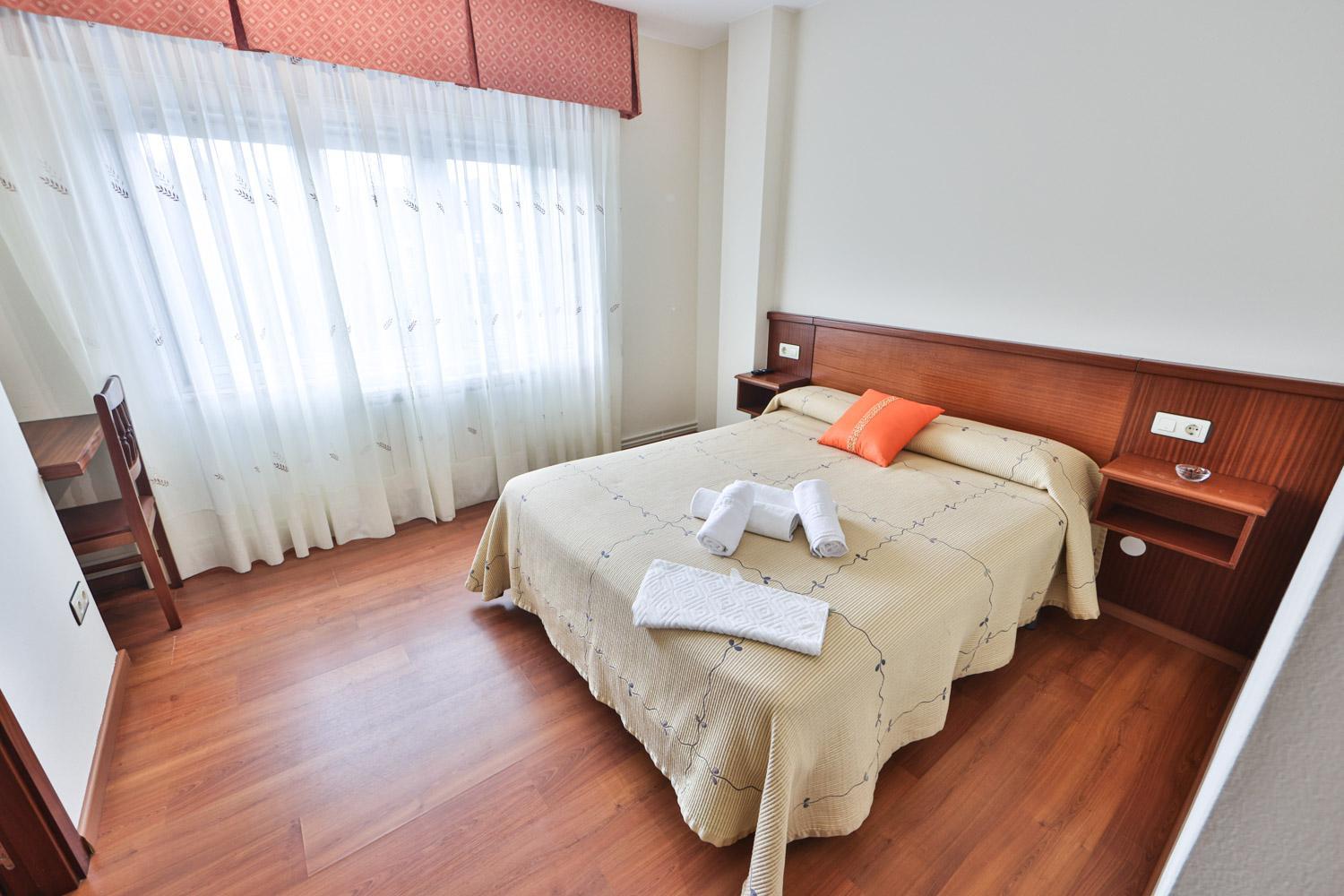 Habitación Doble con Baño Privado
