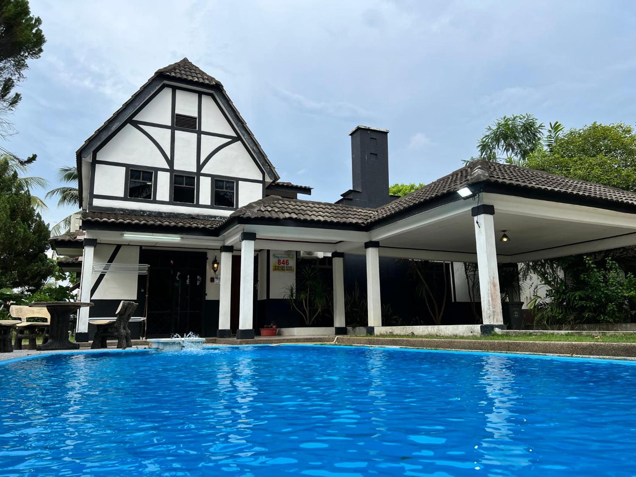 Villa photo 1