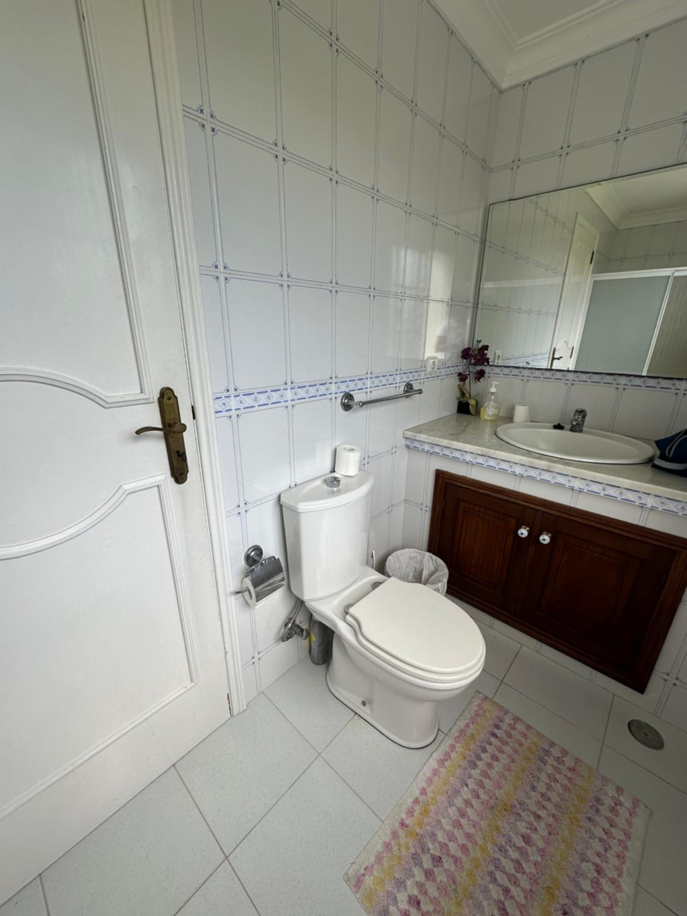 Double Room with Private Bathroom - Photo 8