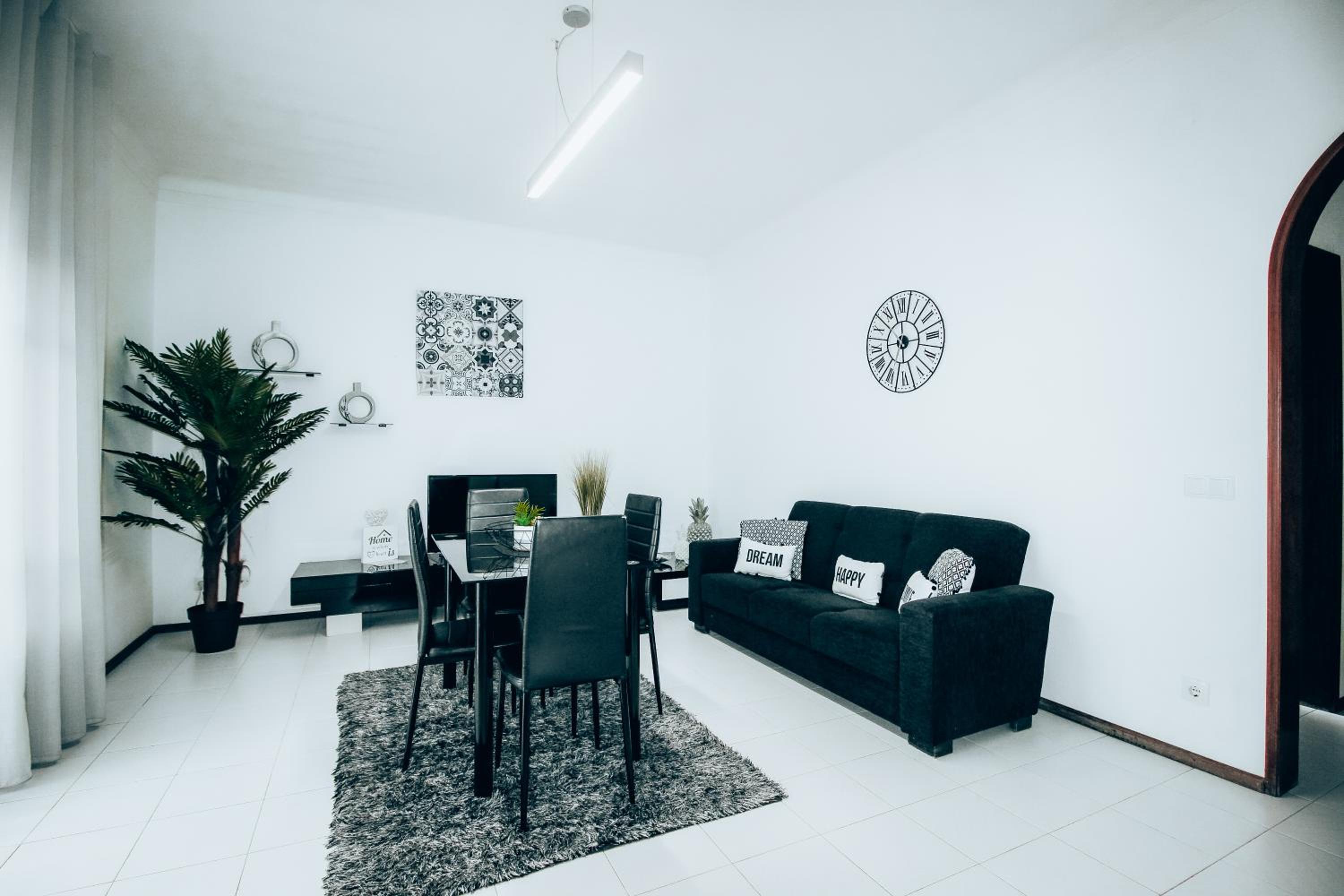 Two-Bedroom Apartment - Photo 17