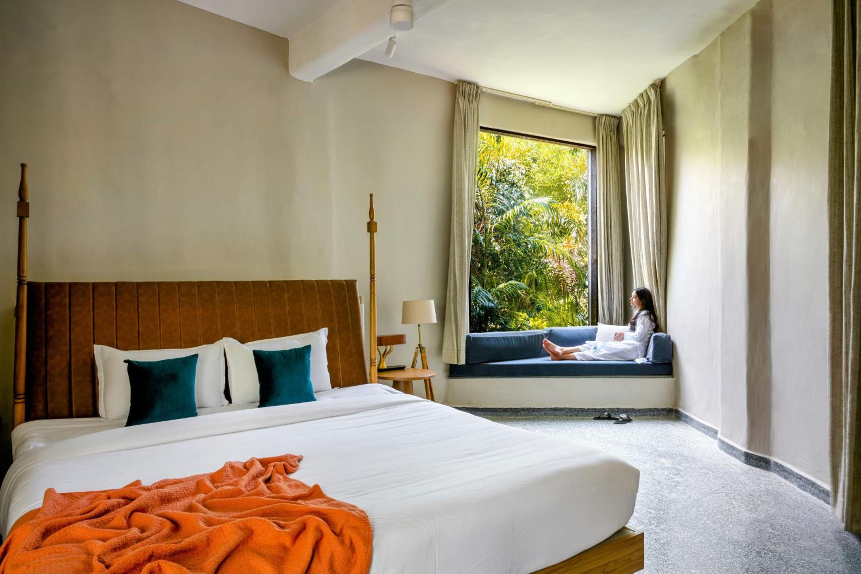 Superior Suite - Photo 15