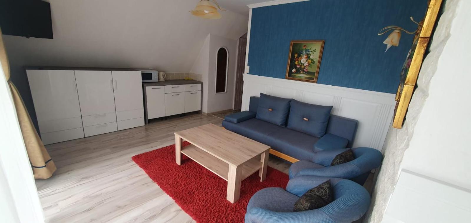One-Bedroom Apartment with Balcony - Photo 11