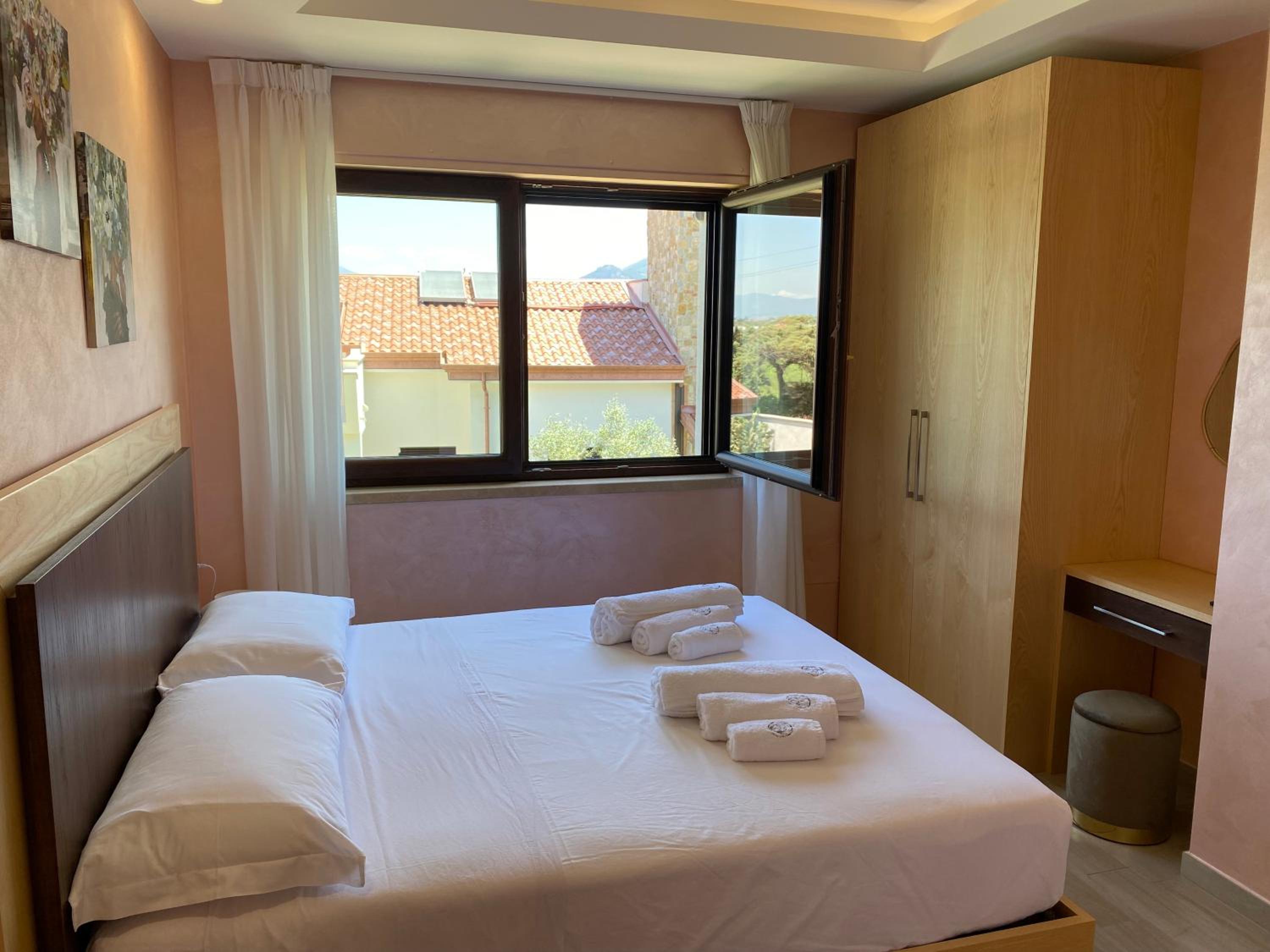 Three-Bedroom Townhouse