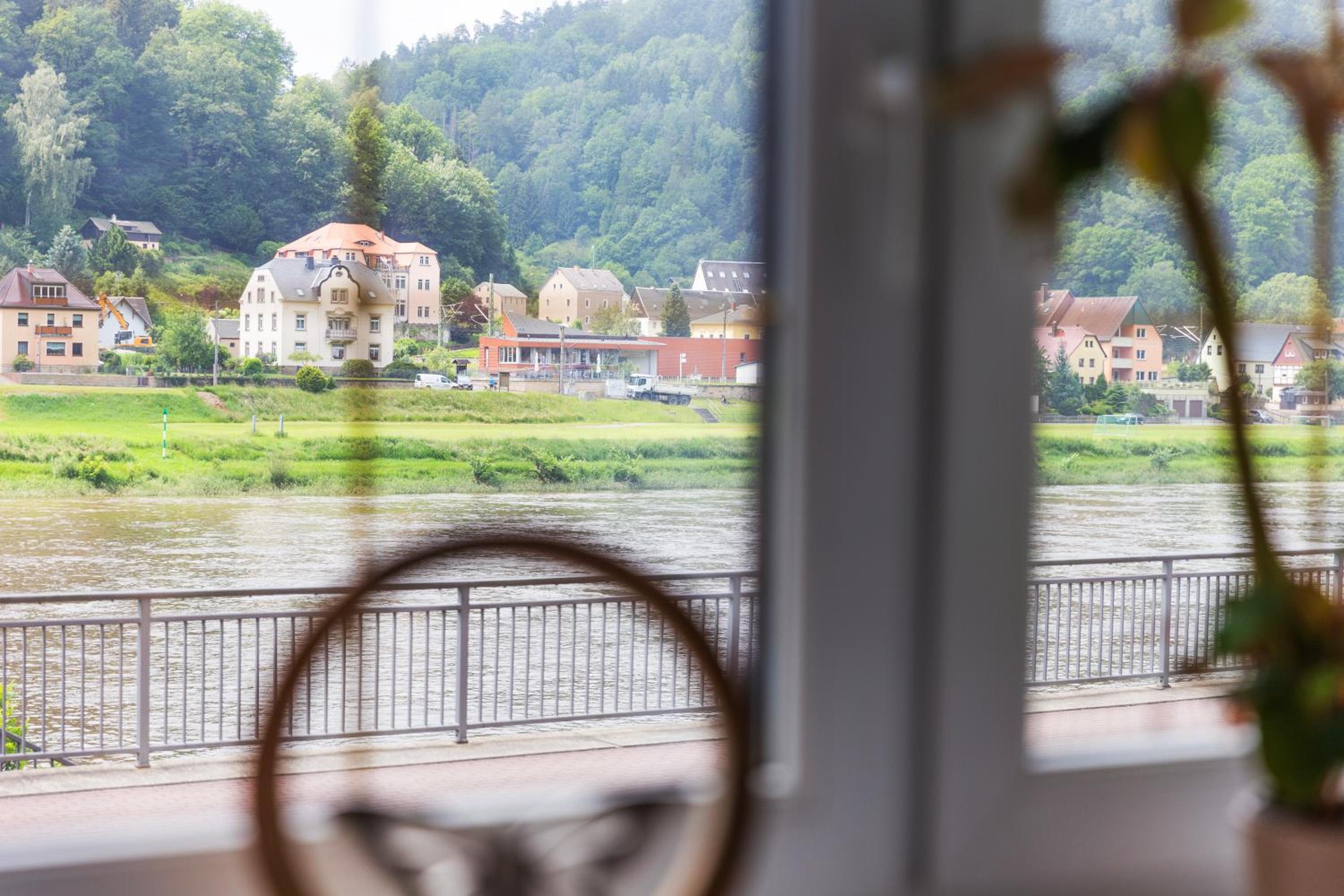 Two-Bedroom Apartment with River View photo 3