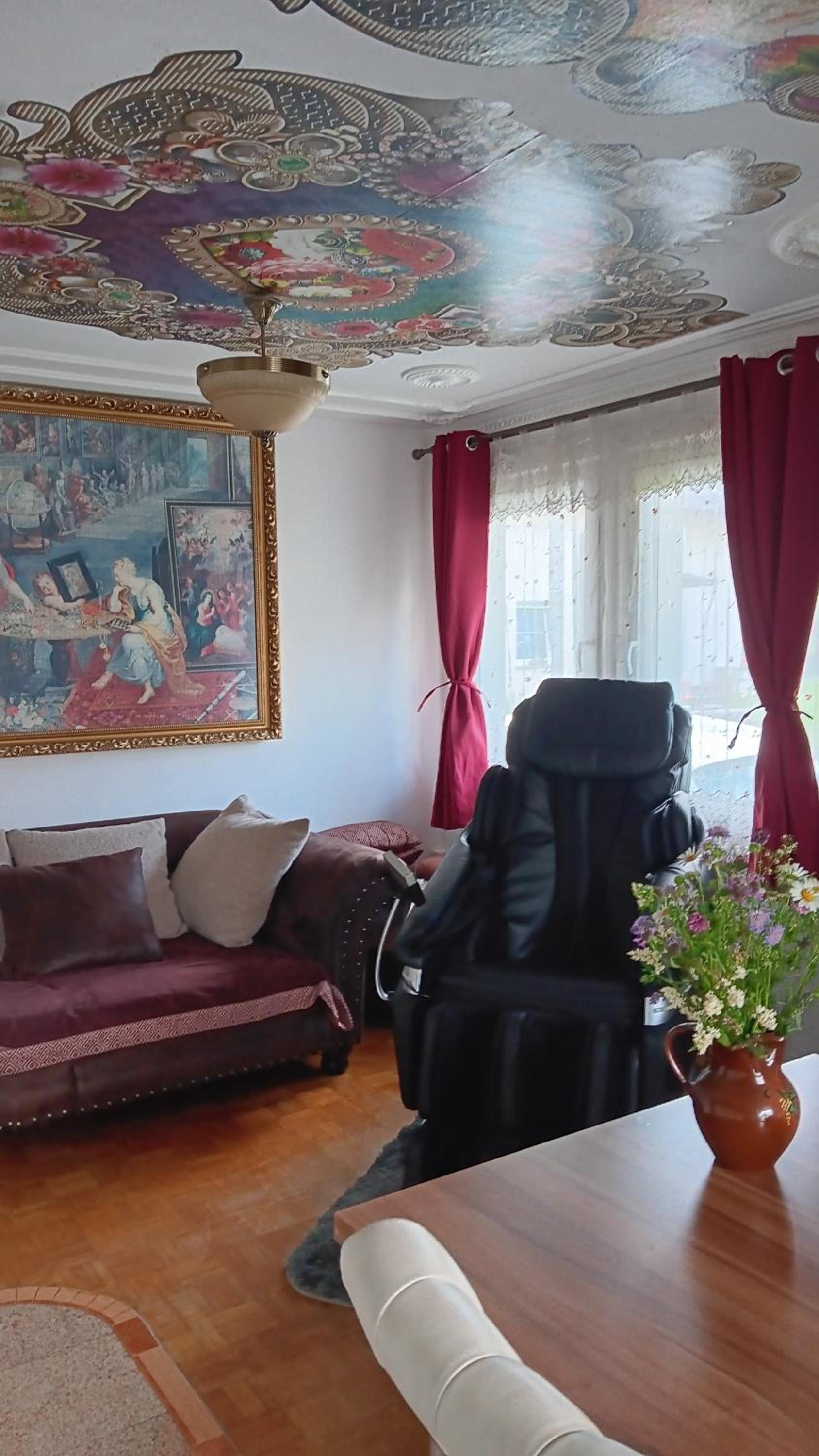 Three-Bedroom House photo 3