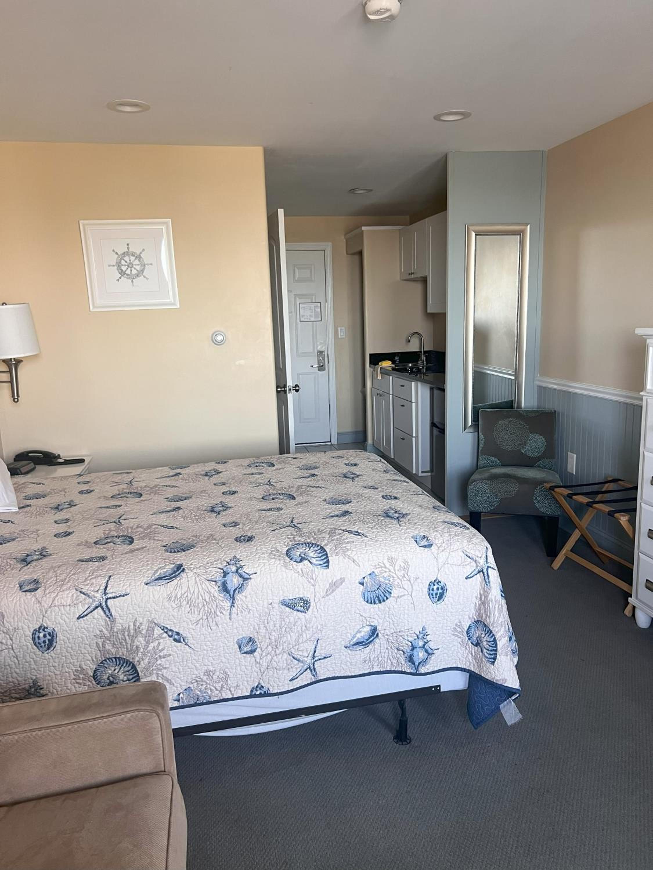Standard Queen Room photo 1