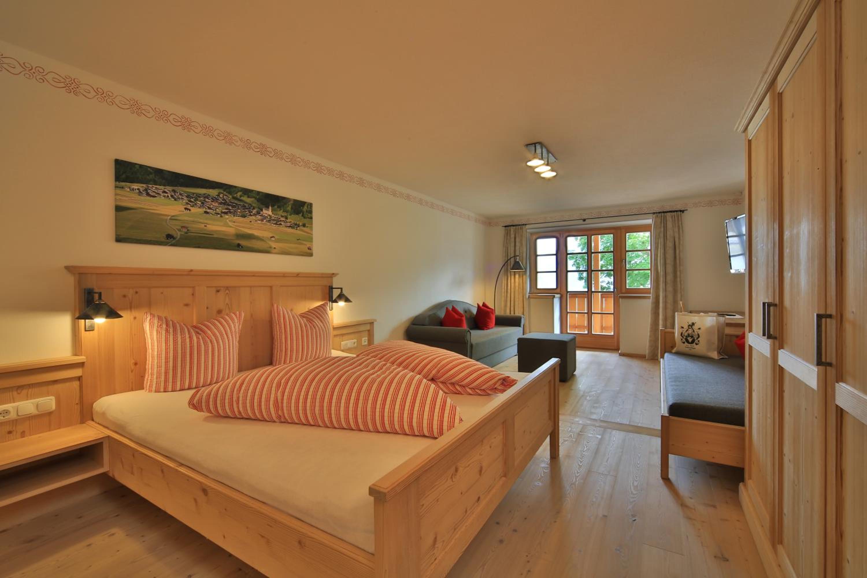 Double Room with Balcony - Photo 1