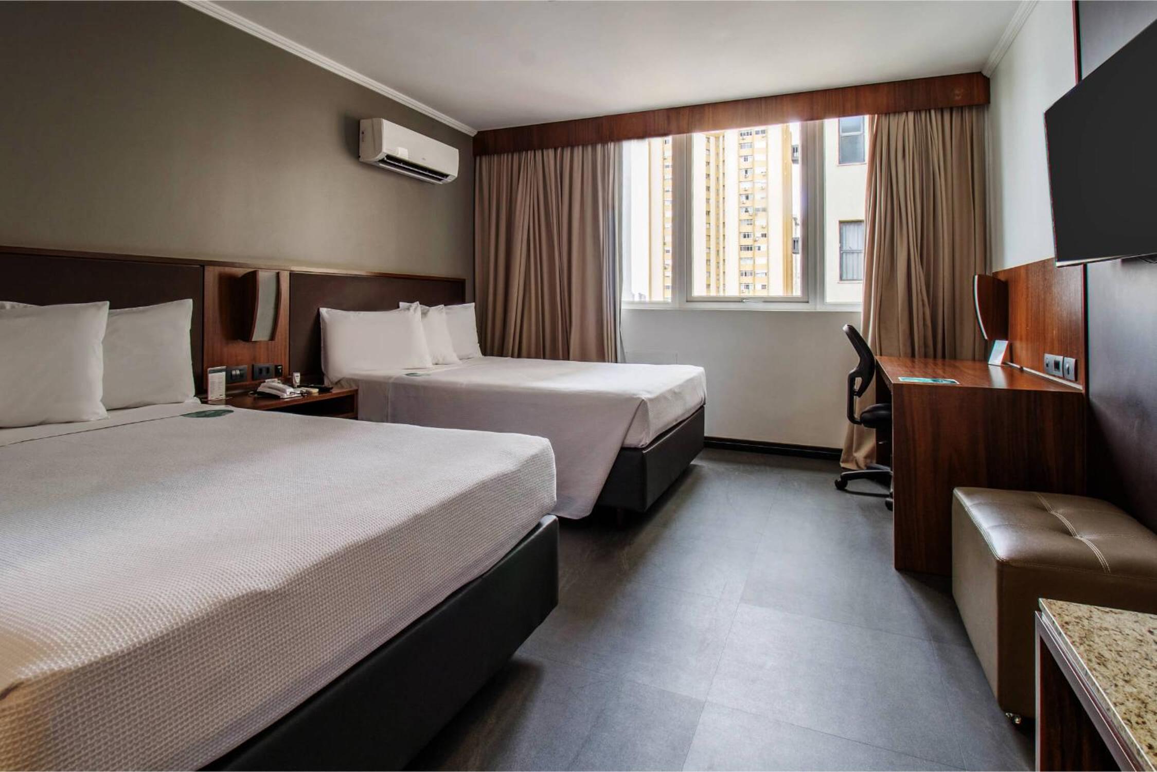 Superior Double Room with Two Double Beds photo 2