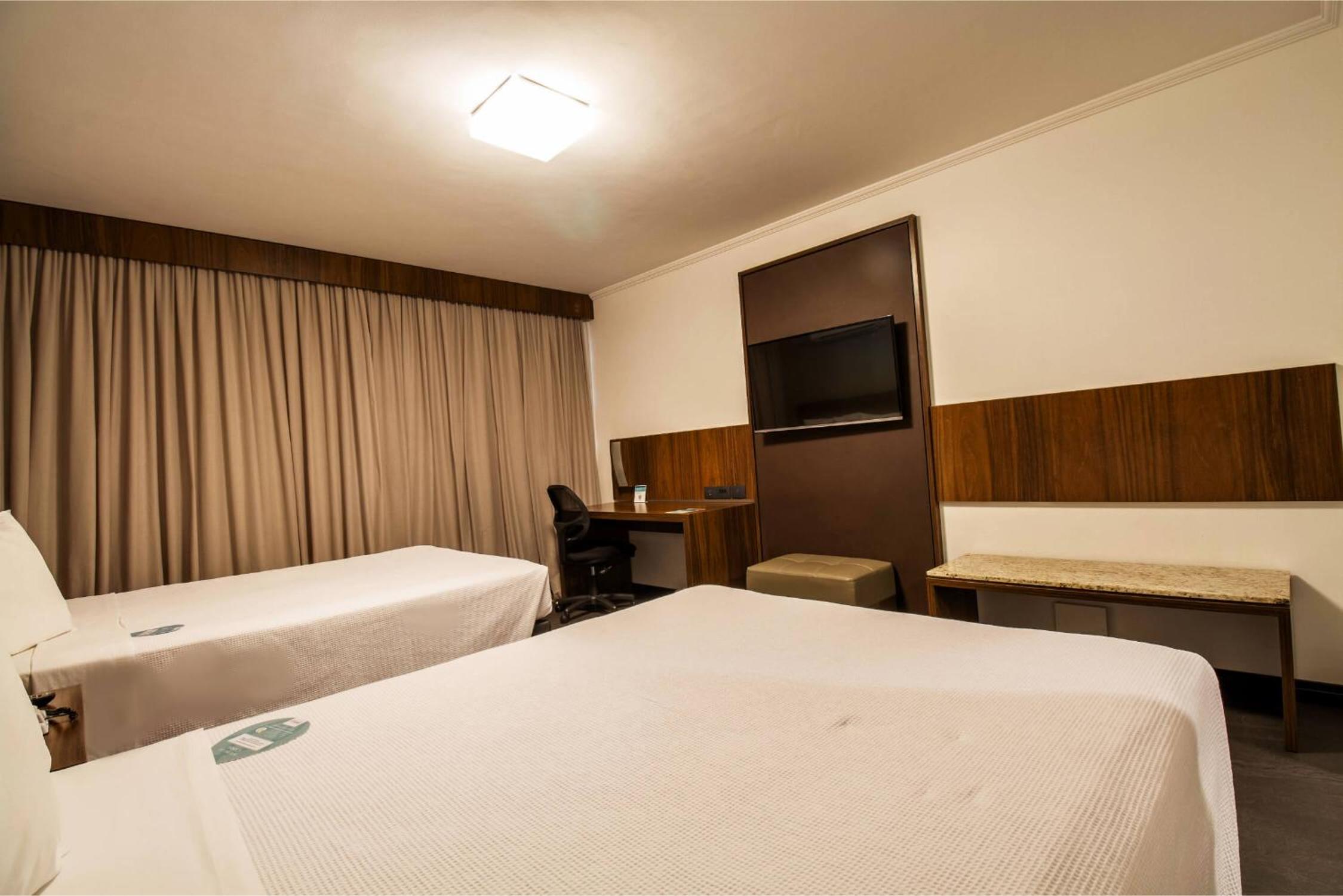 Superior Double Room with Two Double Beds photo 3