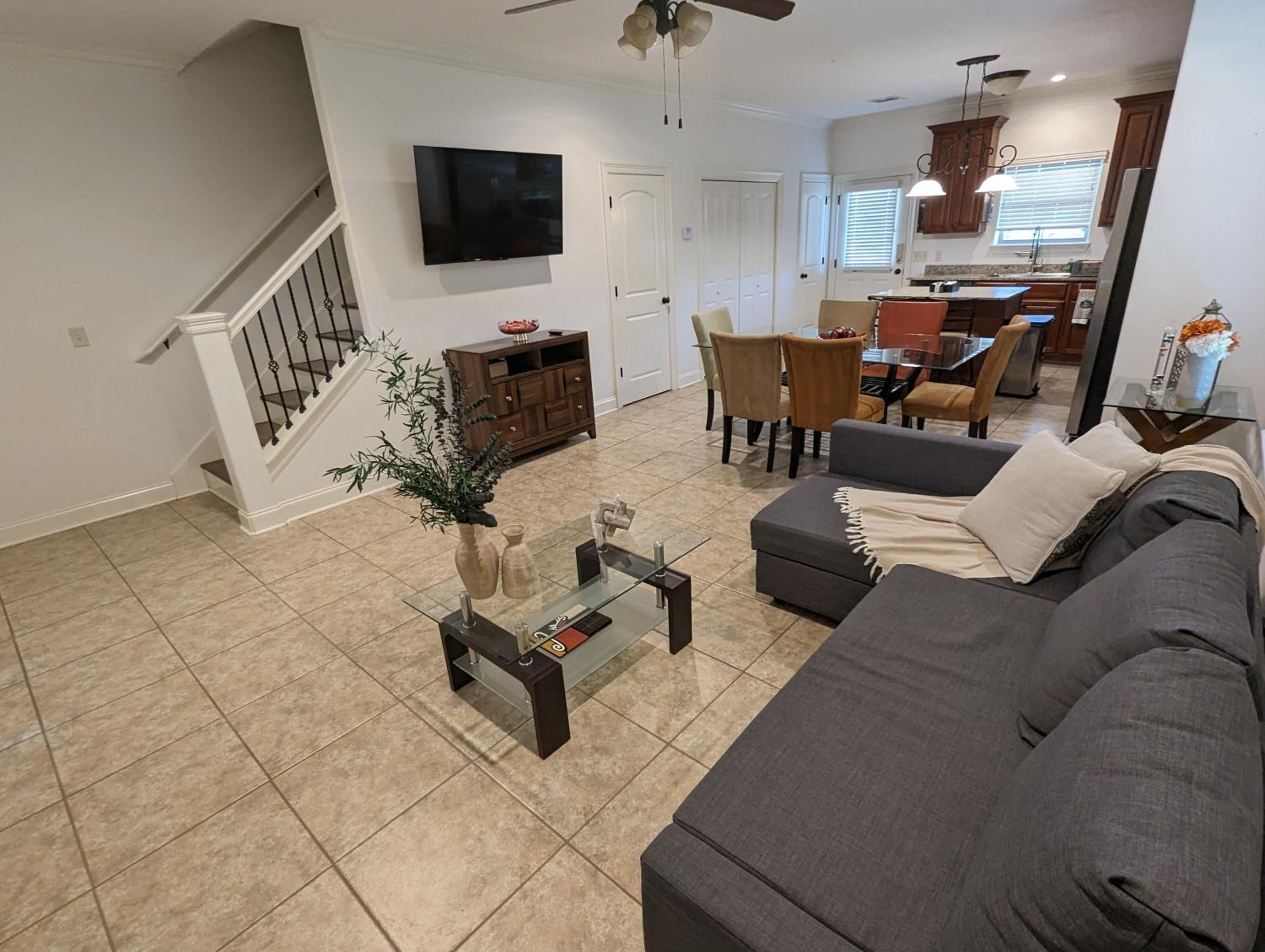 Three-Bedroom Townhouse photo 1
