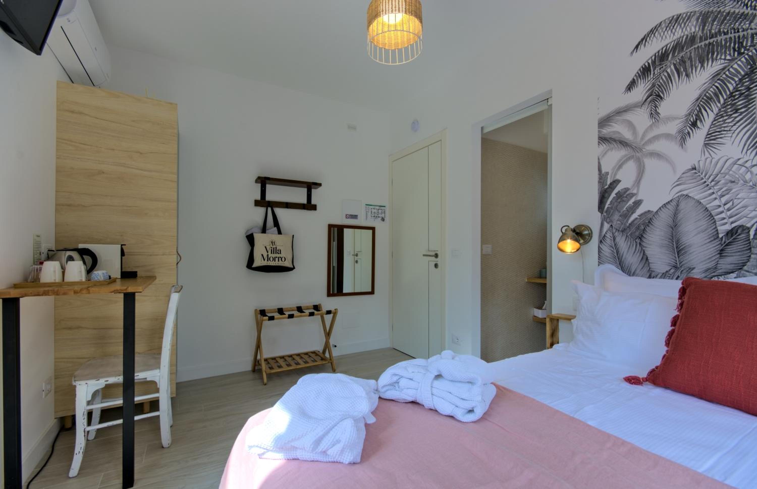King Room with Garden View photo 3