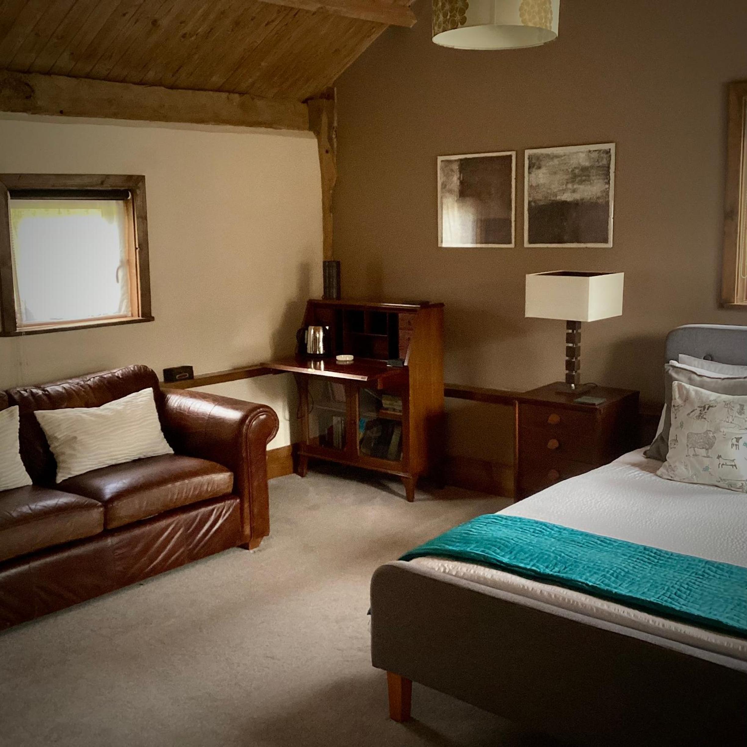 Deluxe King Room photo 1