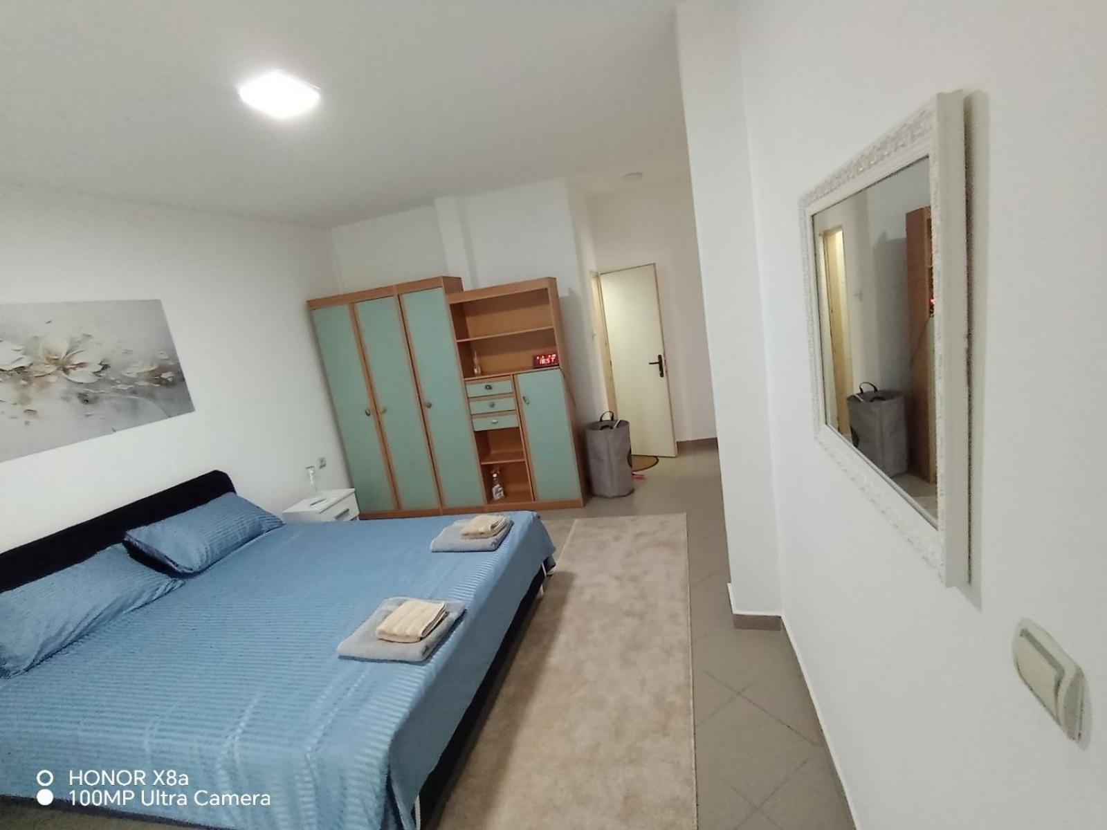 Large Double Room photo 2