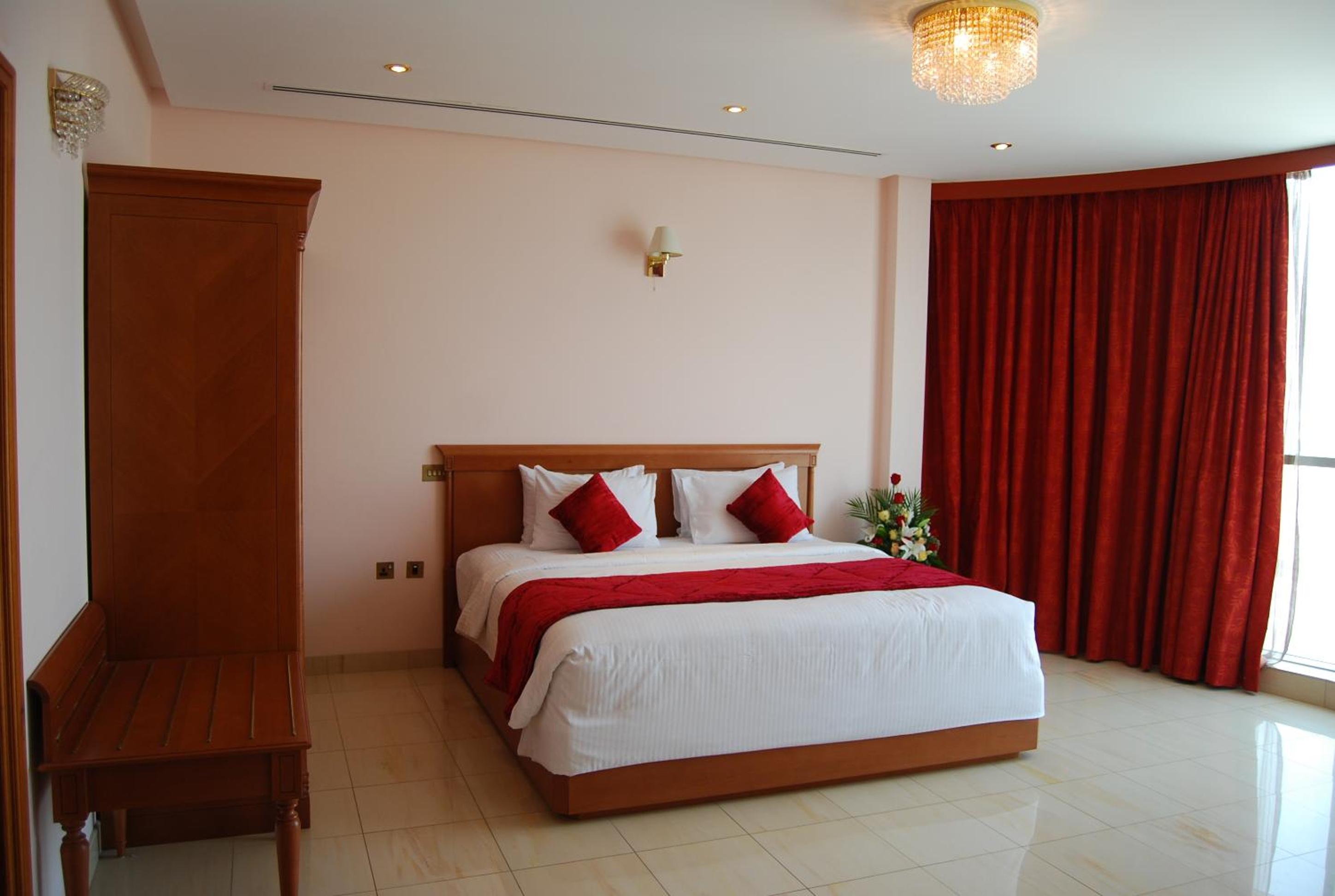 One-Bedroom King Suite - Photo 19