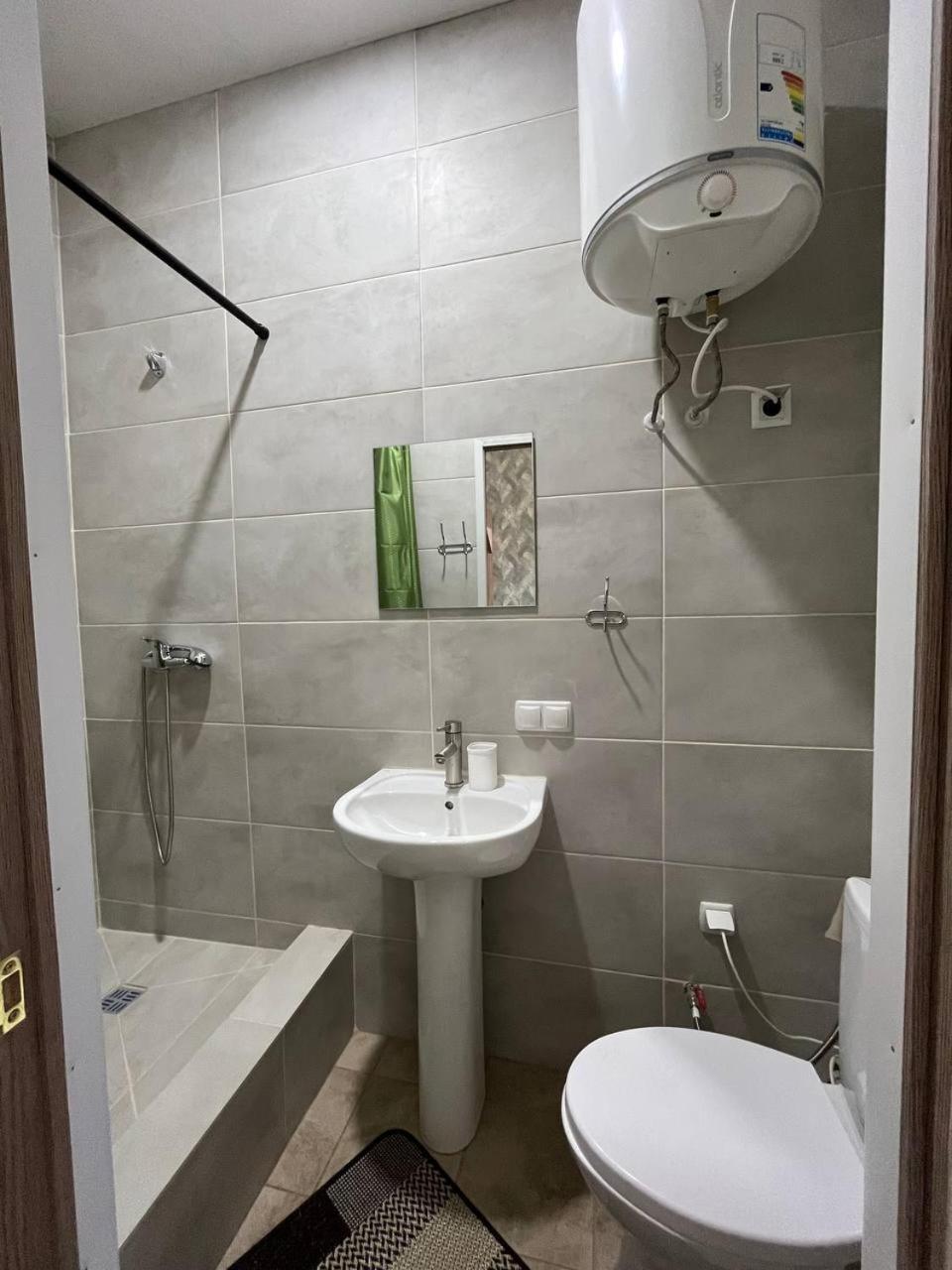 Twin Room with Shared Bathroom photo 3