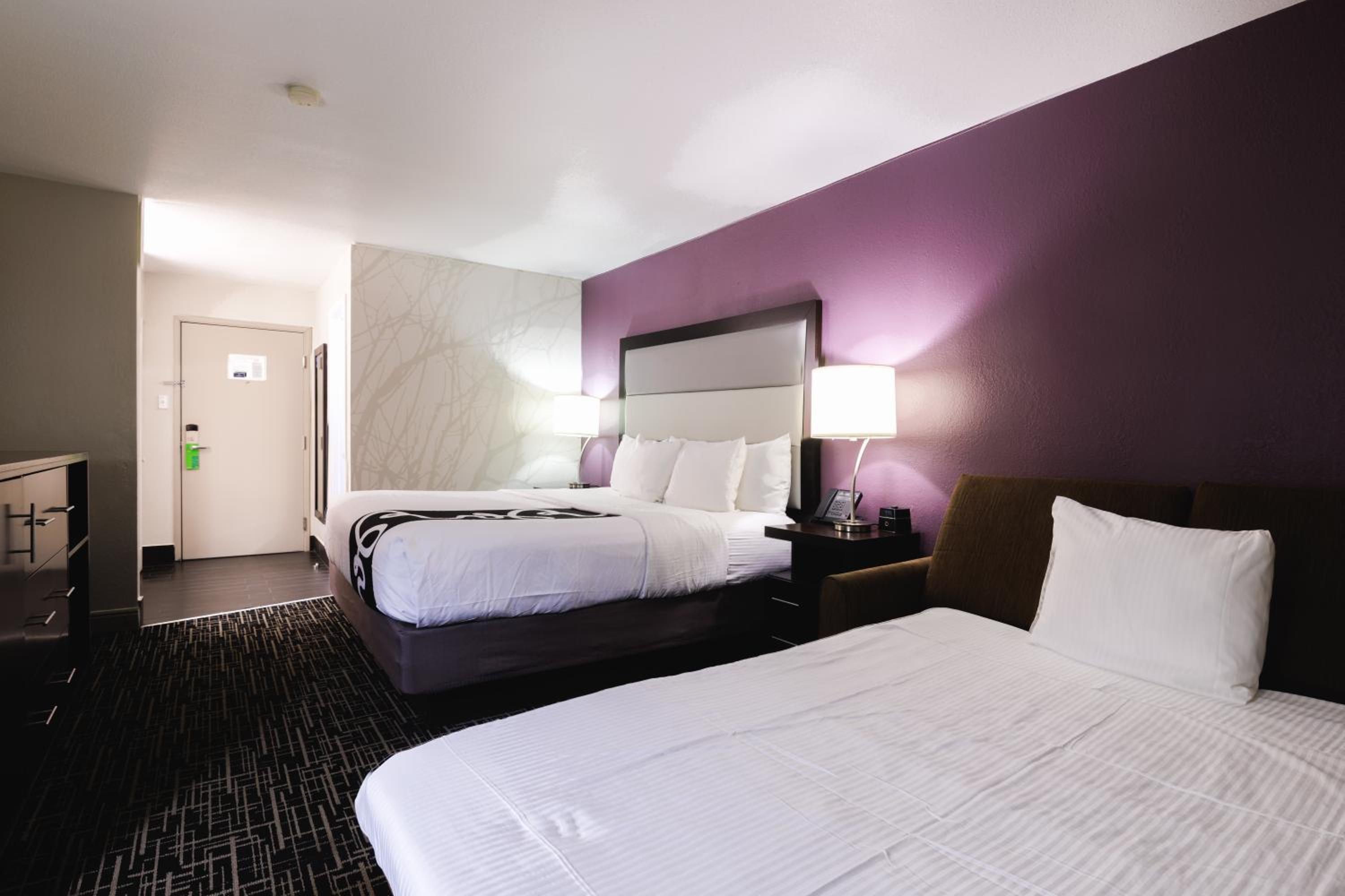 King Room with Sofa Bed - Non-Smoking